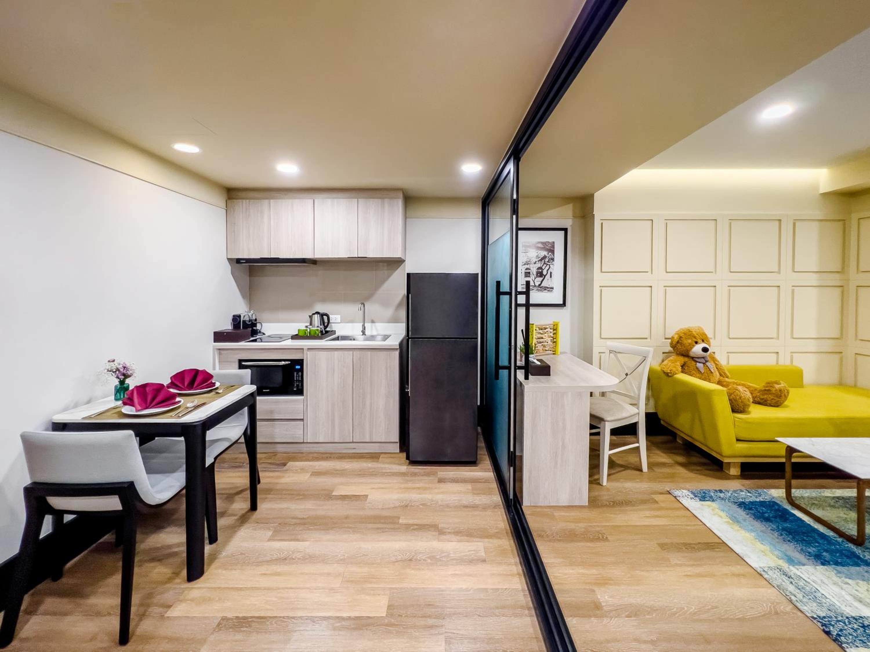 One-Bedroom Premier photo 2