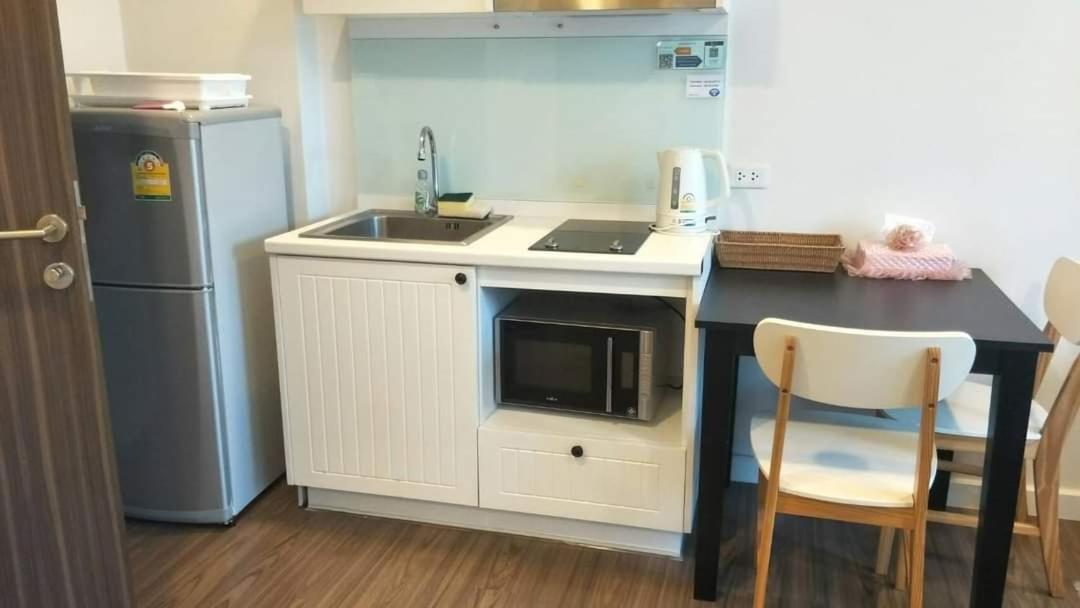 One-Bedroom Apartment - Photo 4