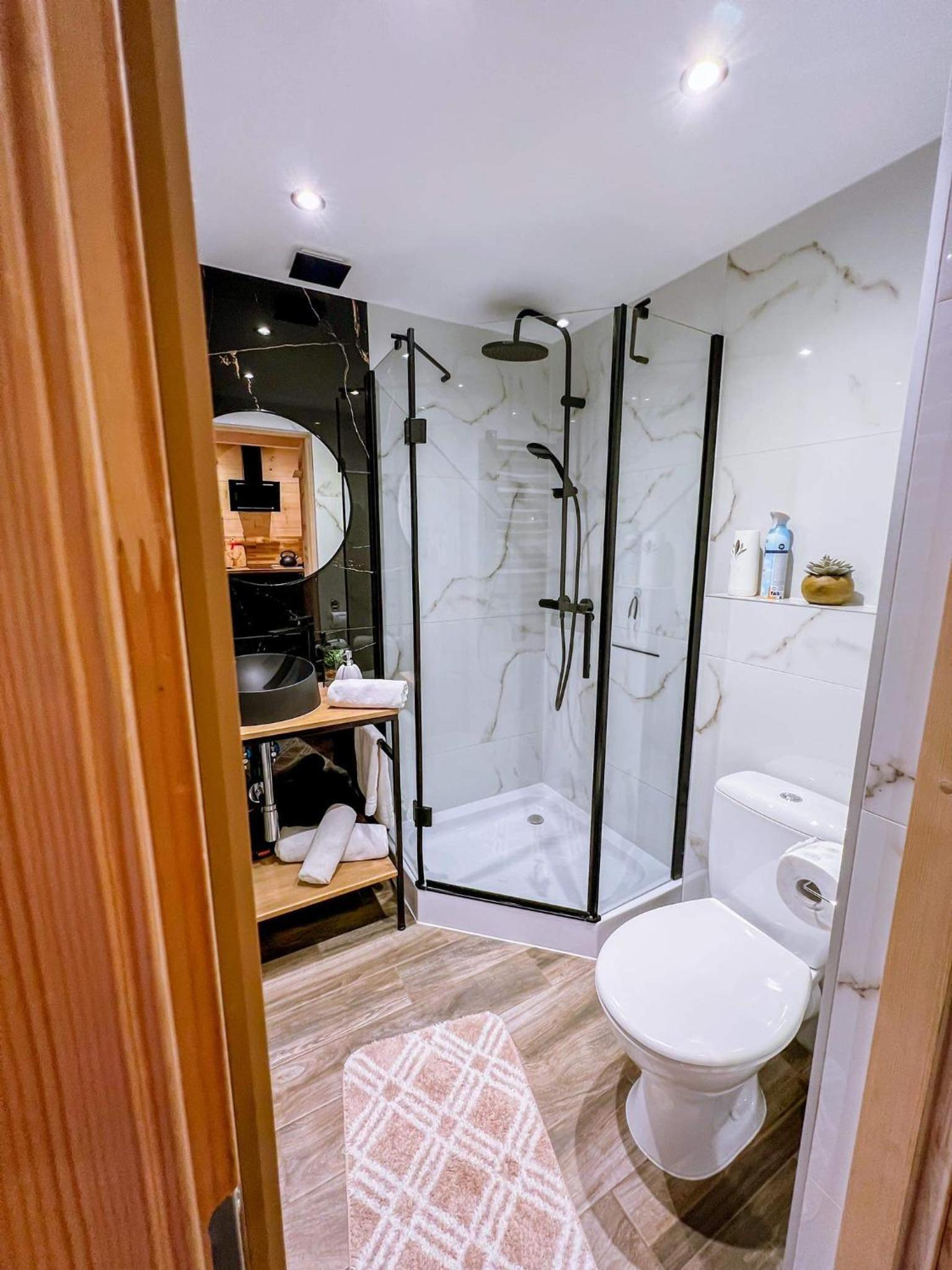 Two-Bedroom House - Photo 13