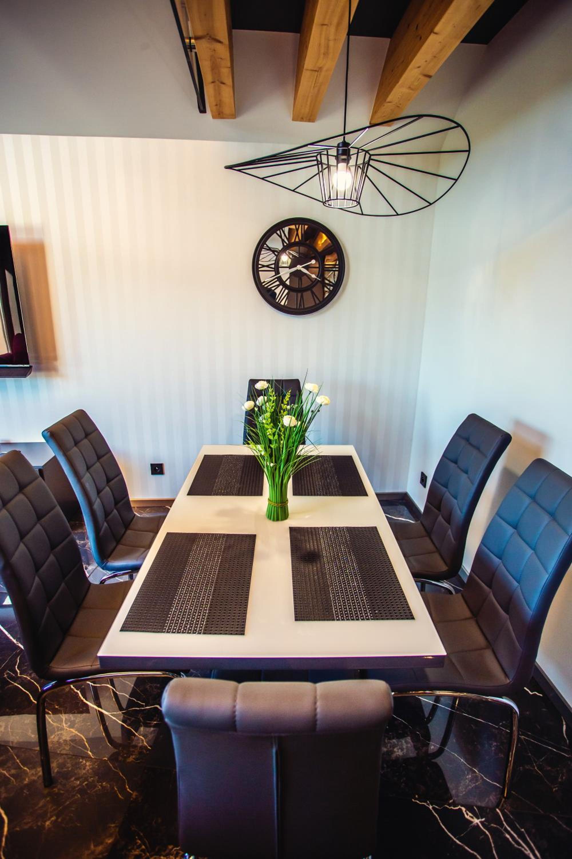 Two-Bedroom Apartment - Photo 25