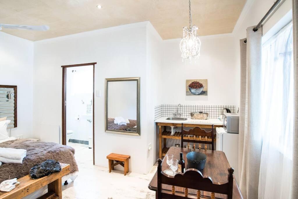Double Room with Private Bathroom photo 2