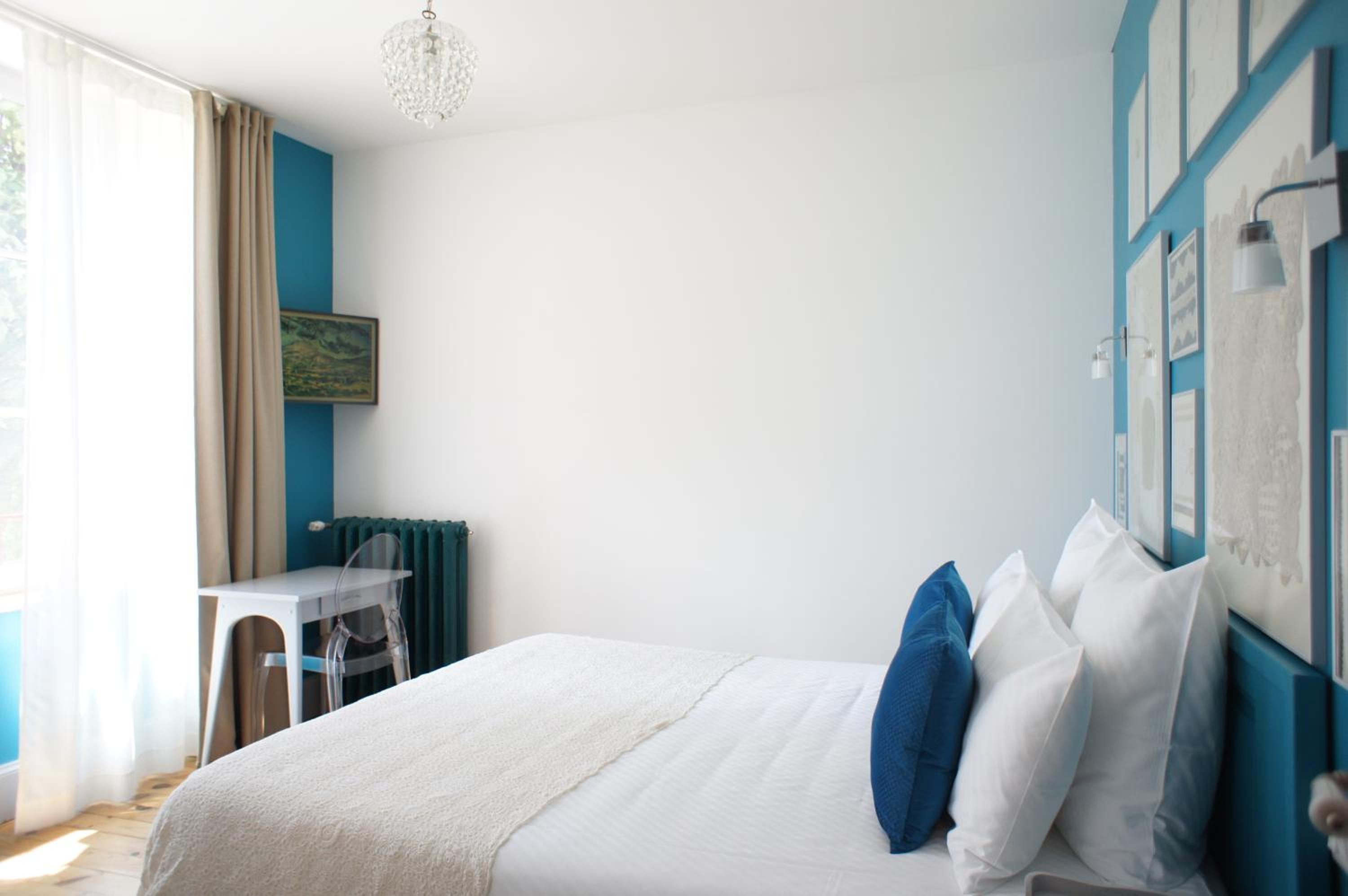 Double Room with Private Bathroom - Photo 1