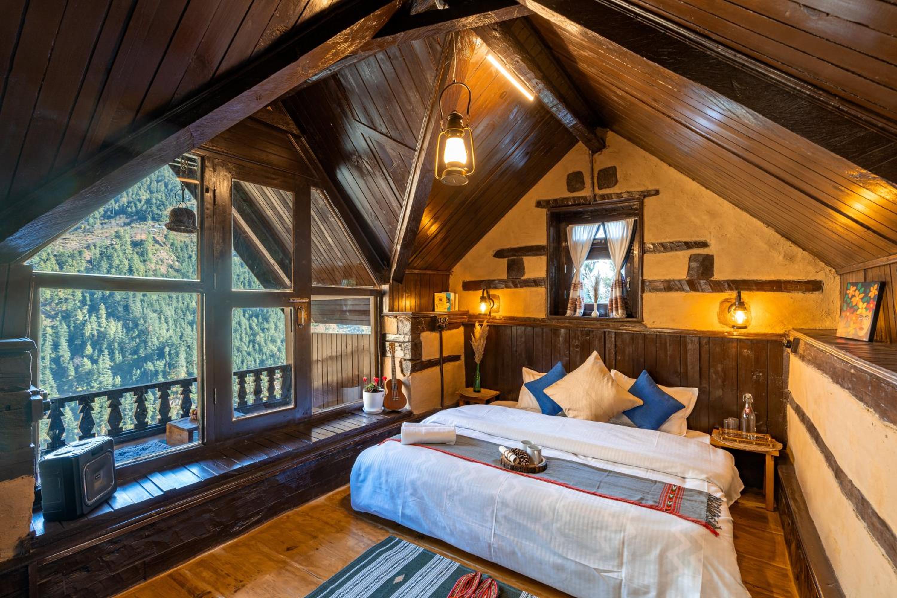 Superior Private Mudhouse