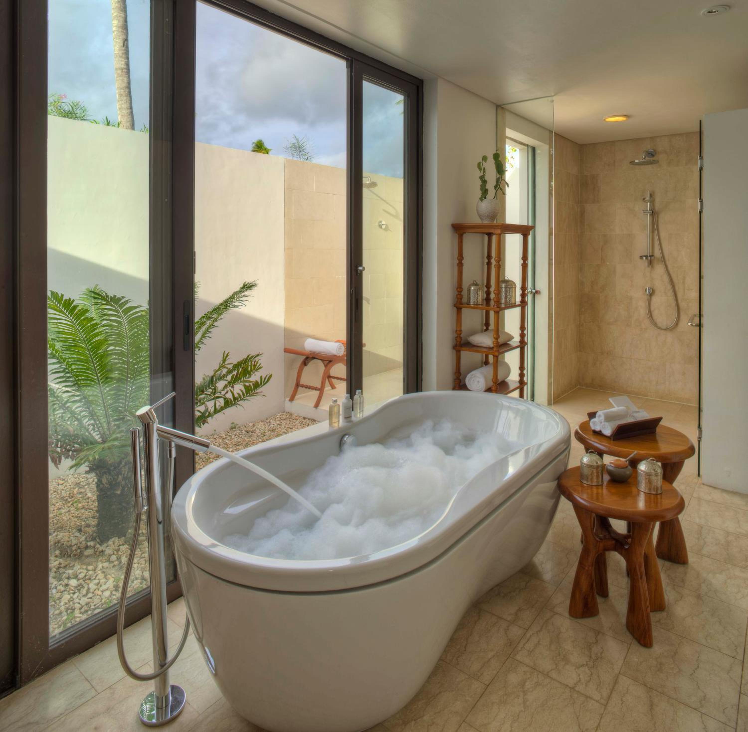 Luxury Garden Pool Villa - Photo 3