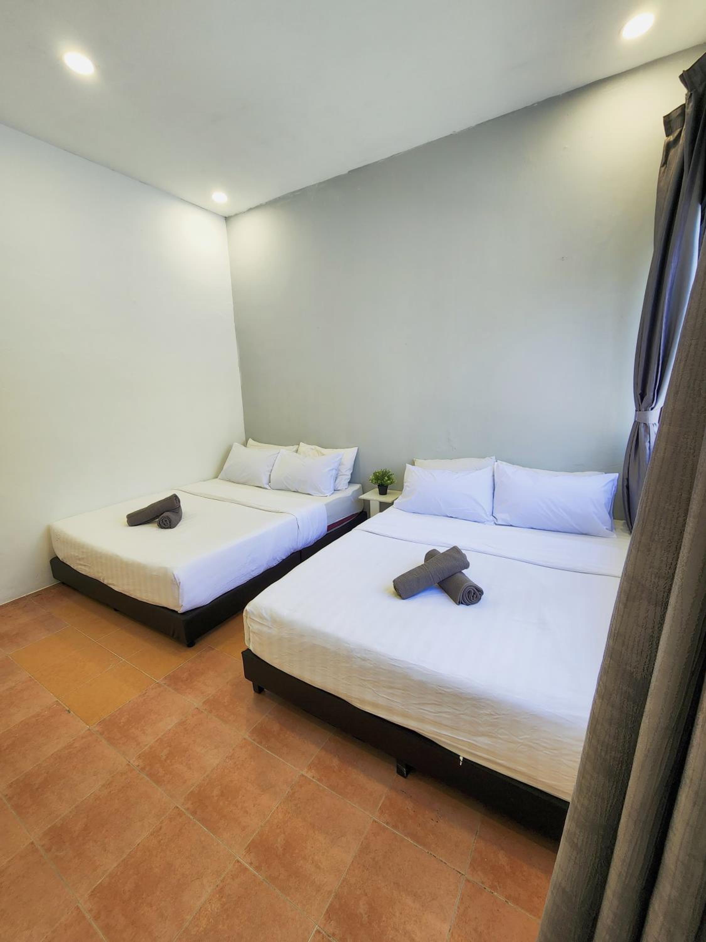Standard Family Room - Photo 3