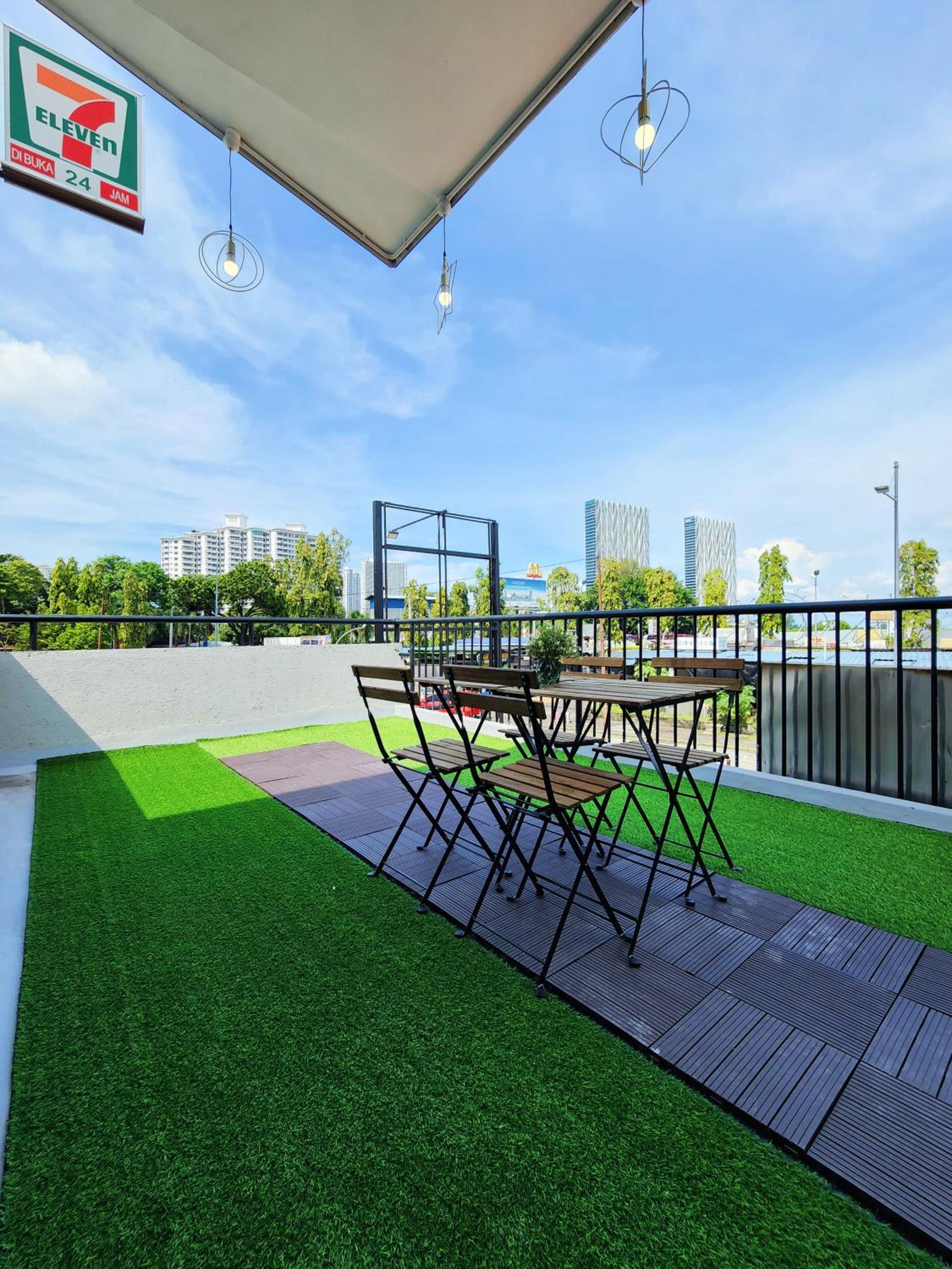 Family Room with Balcony - Photo 2