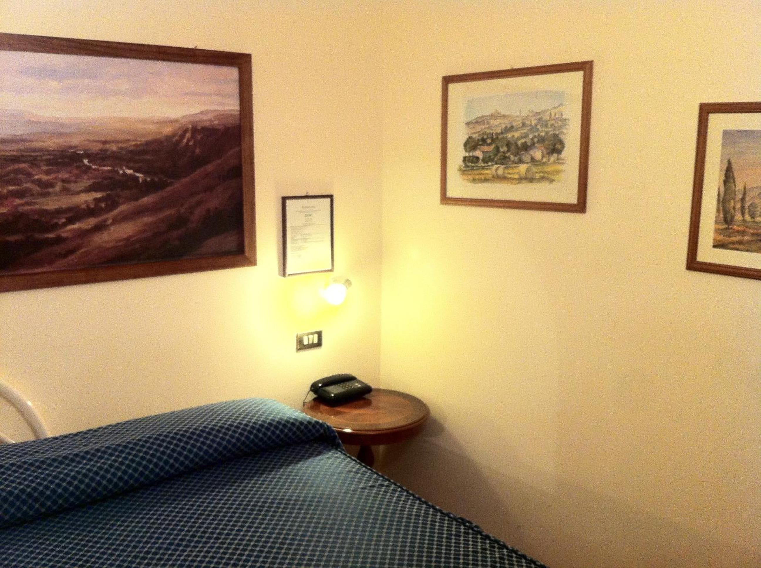 Single Room photo 3