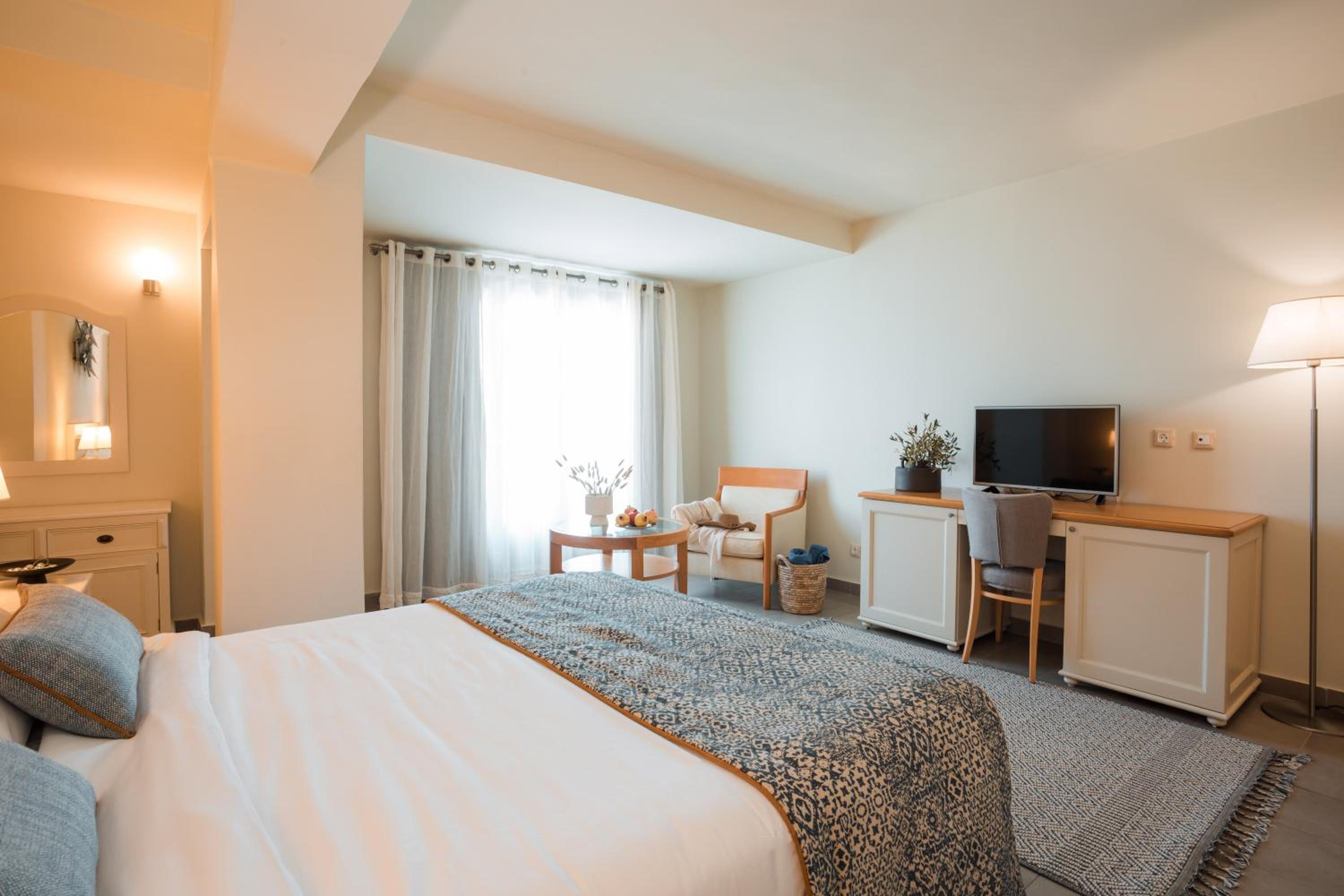 Deluxe Double with Sea View photo 1