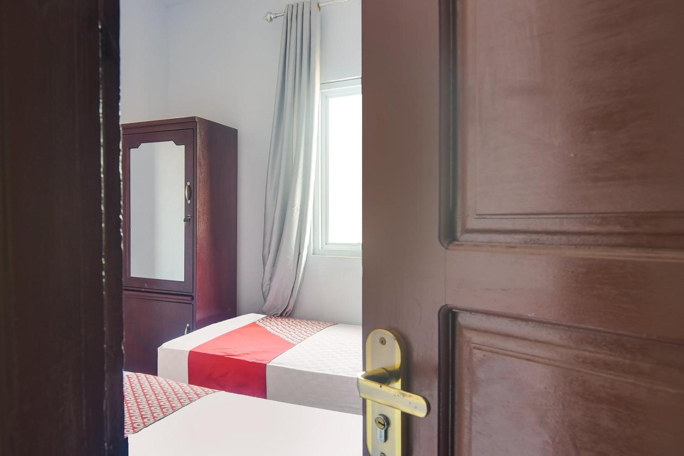Small Twin Room photo 3