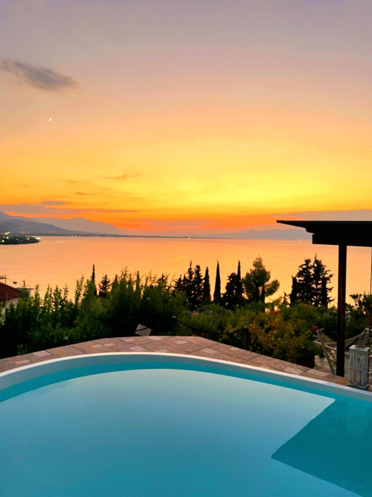 Villa with Private Pool - Photo 21