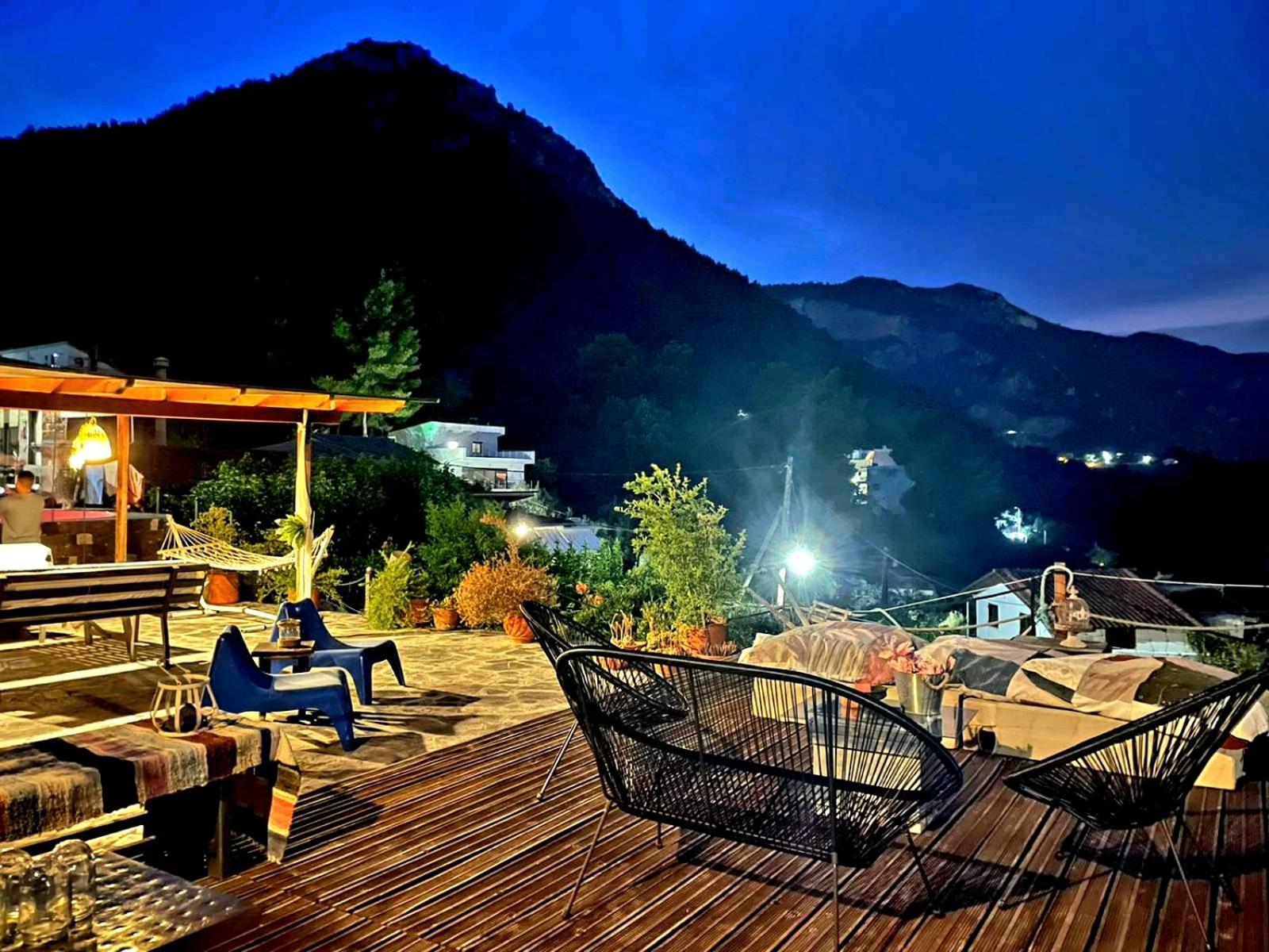 Villa with Private Pool - Photo 29