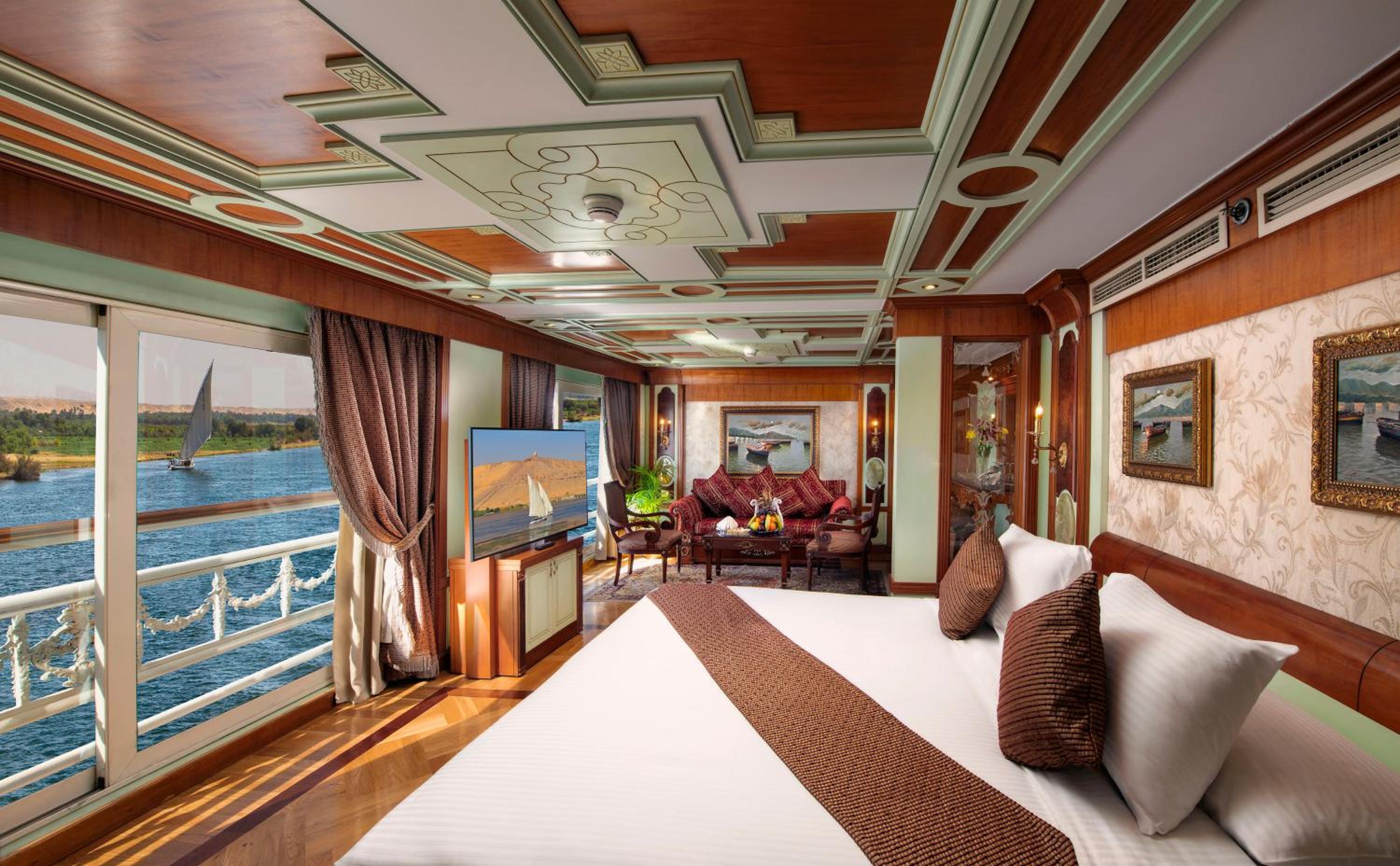 Royal Suite photo 1