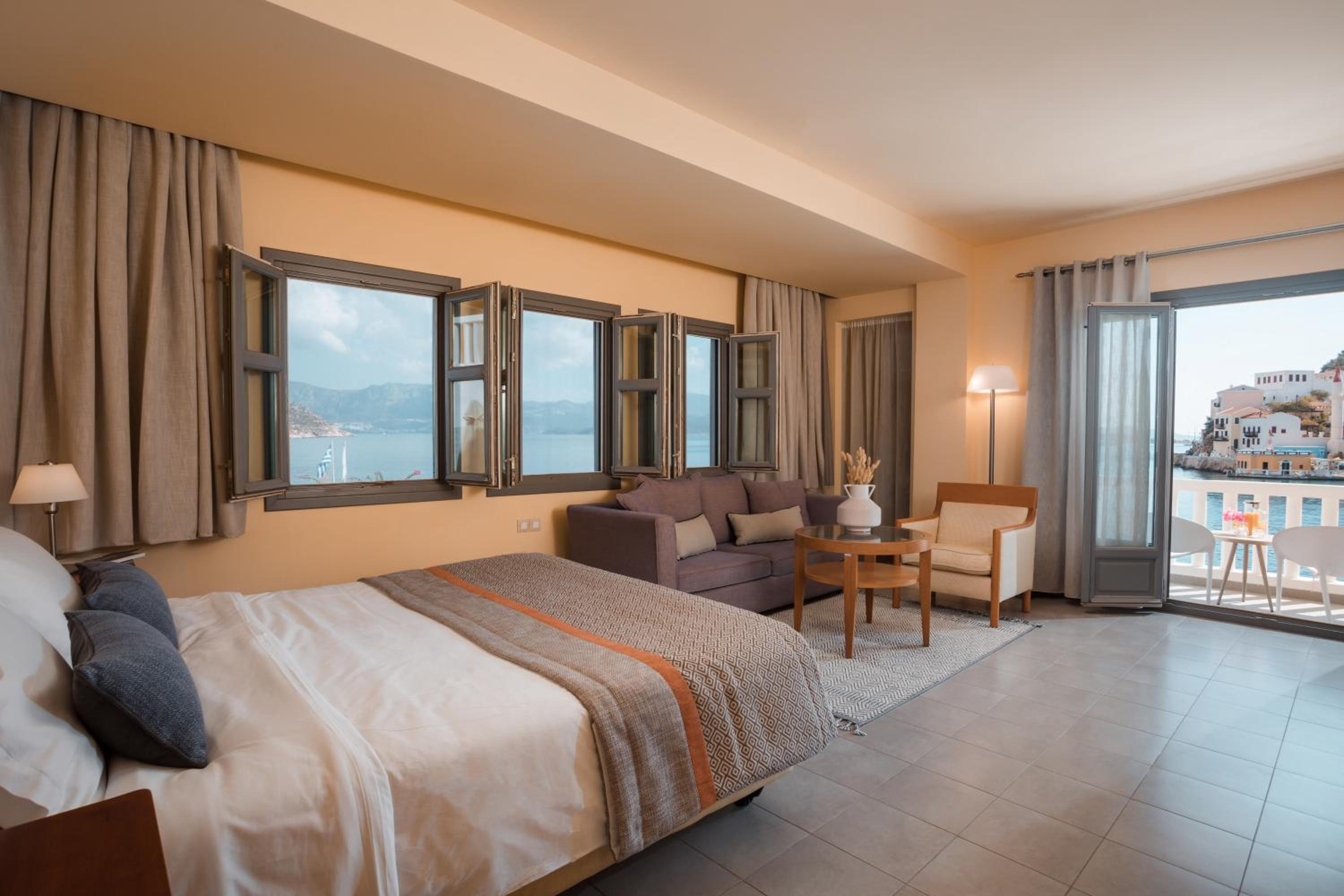 Junior Suite with Sea View photo 1