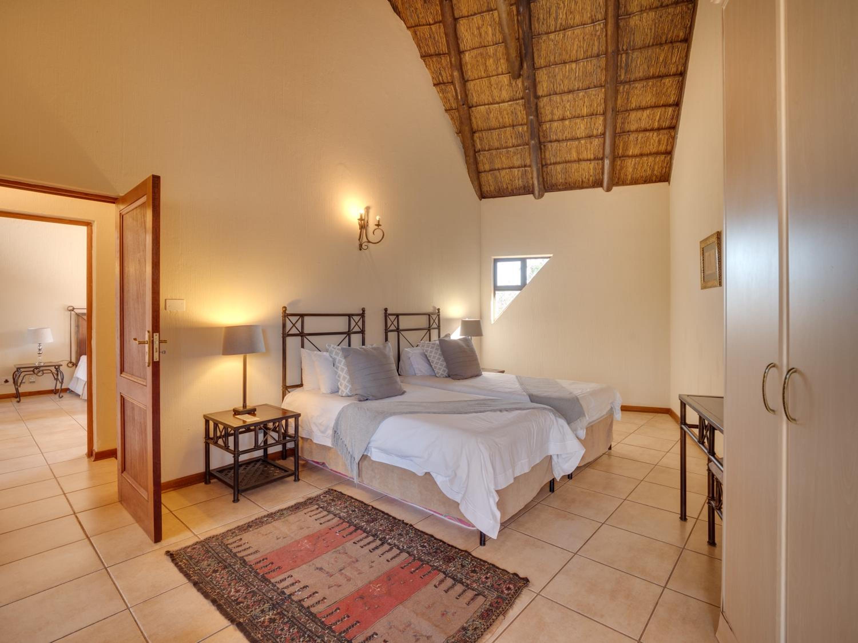 Villa photo 3