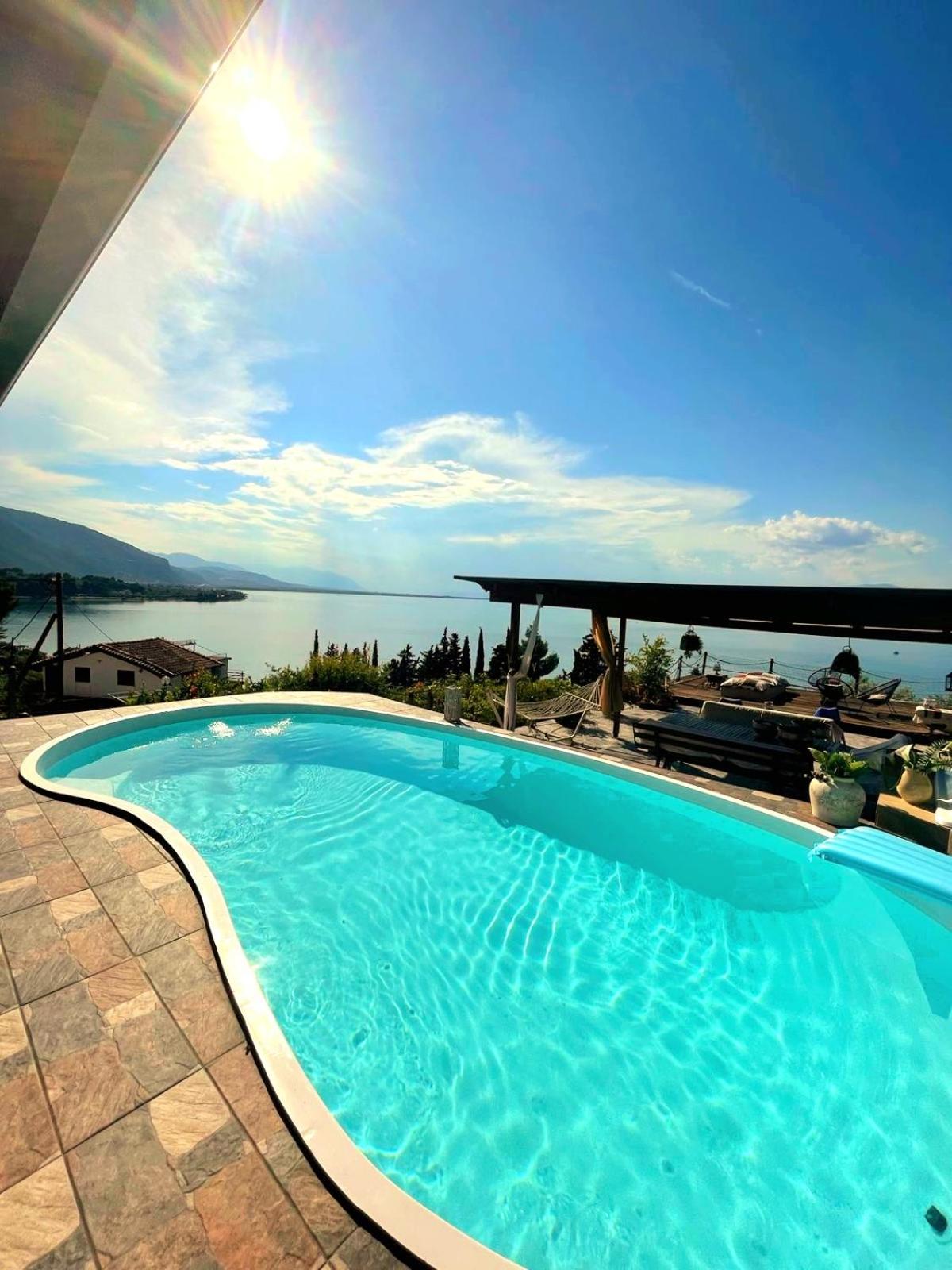 Villa with Private Pool - Photo 41