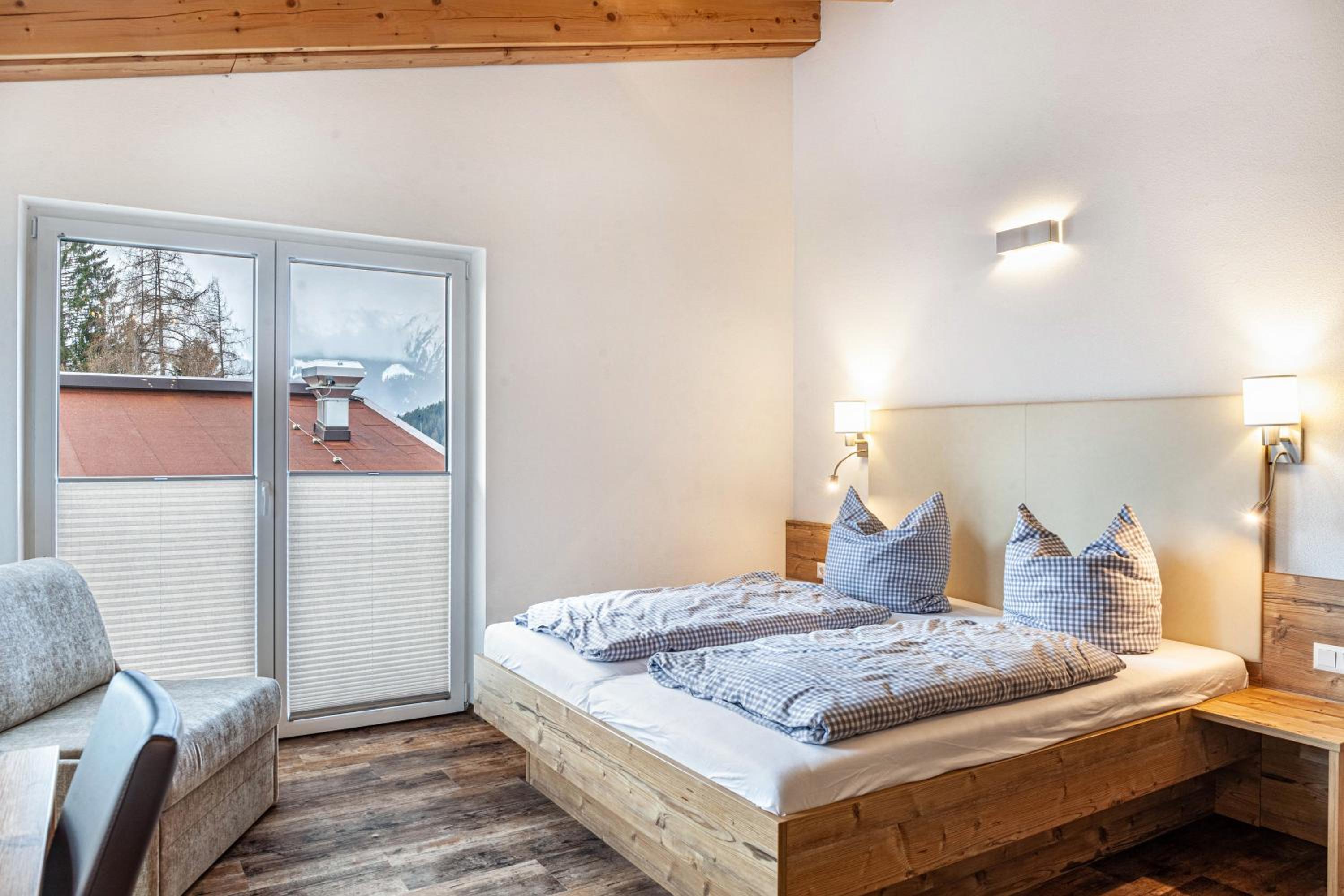 Two-Bedroom Deluxe Apartment with Garden View photo 1