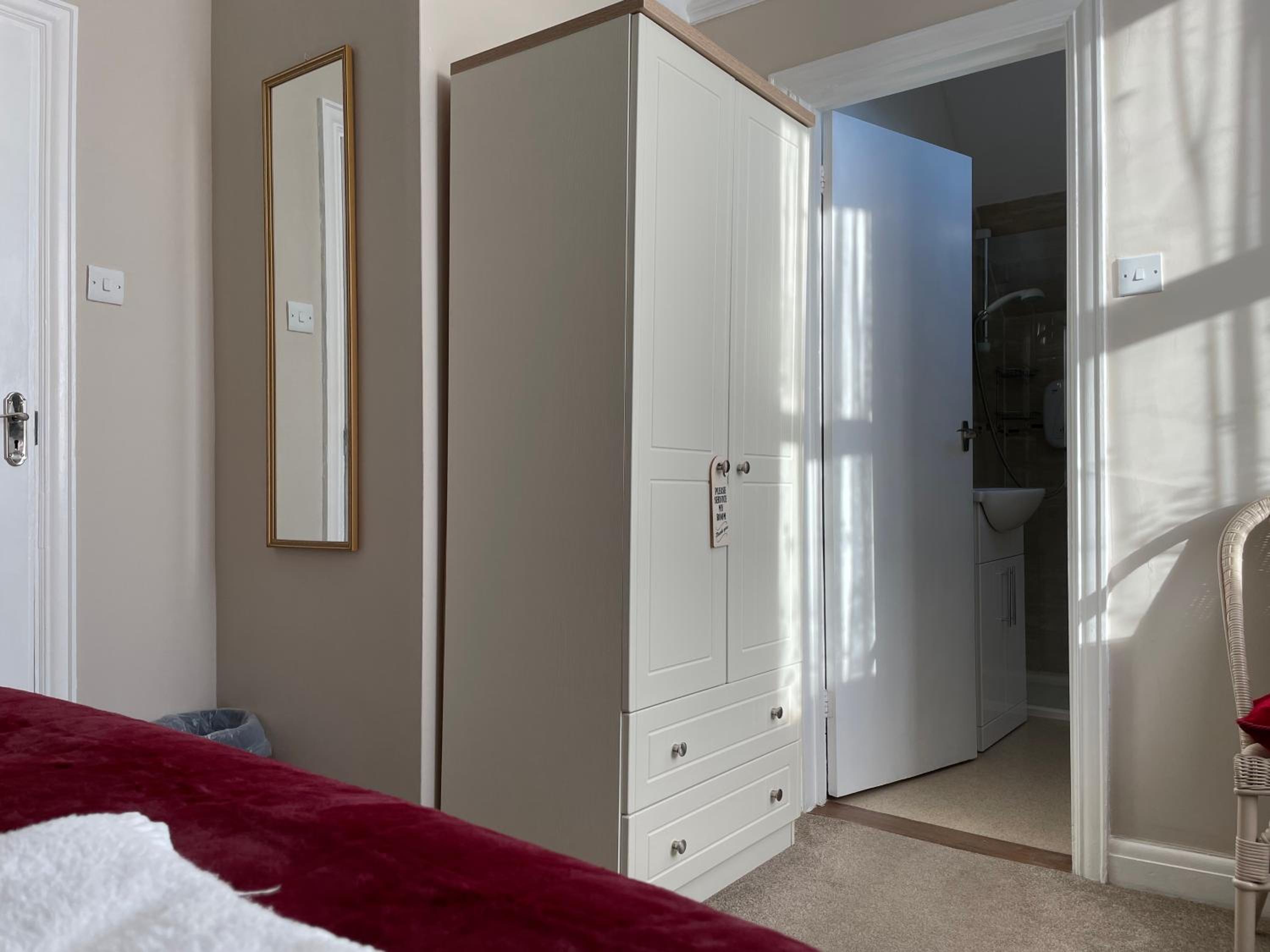 Double Room - Photo 3