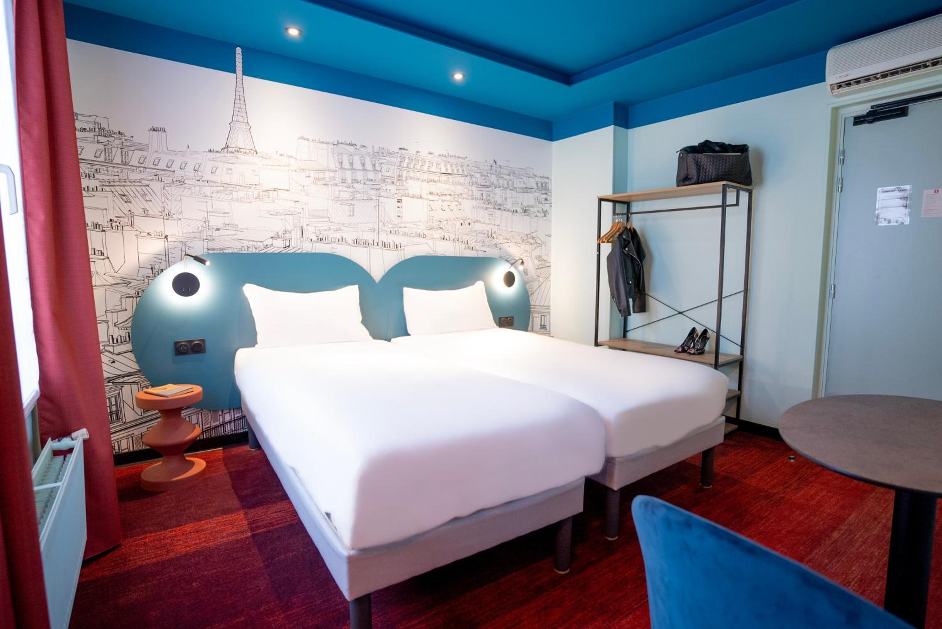 Standard Room With Three Single Beds