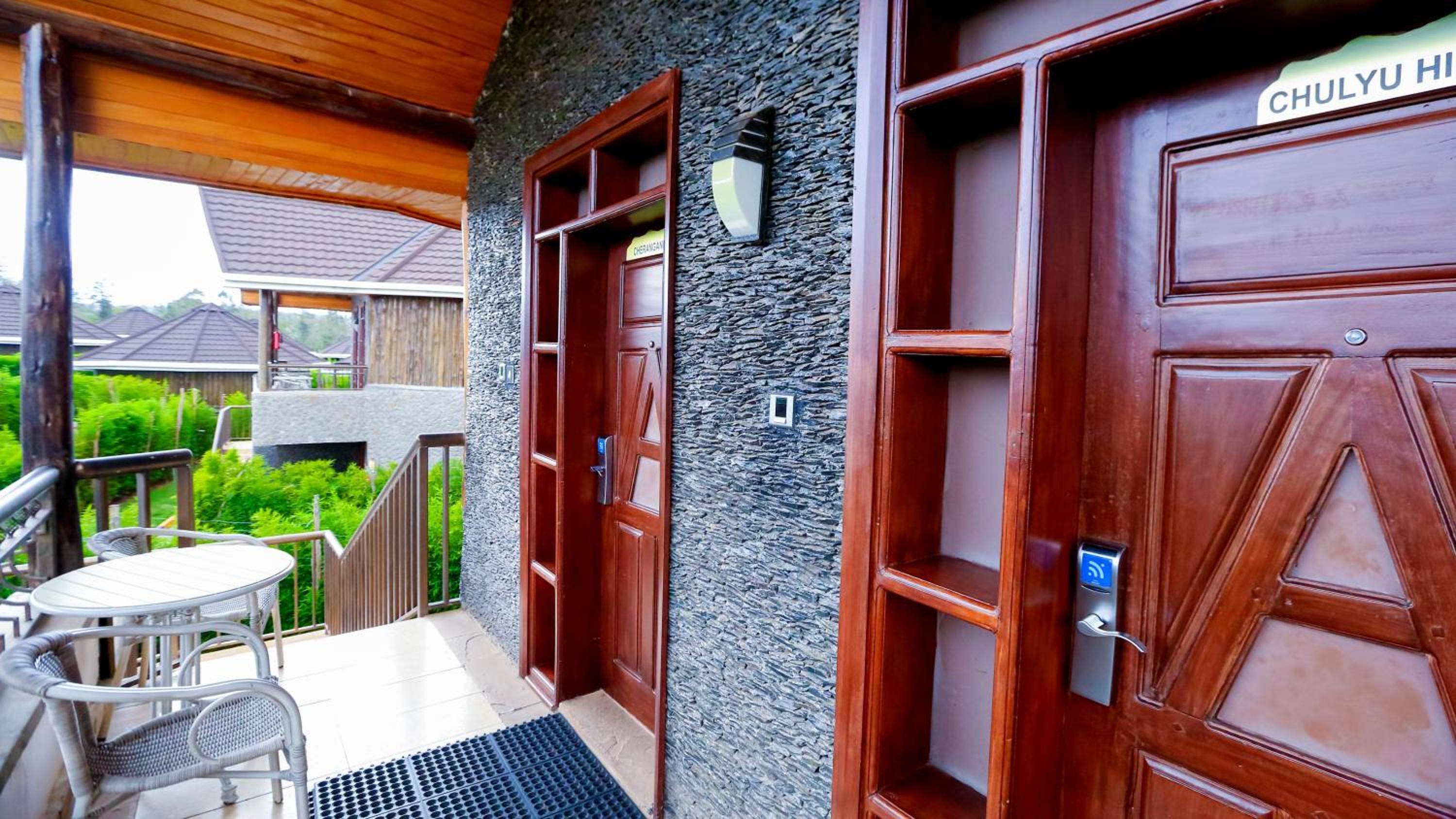 Standard Double Room - Photo 8