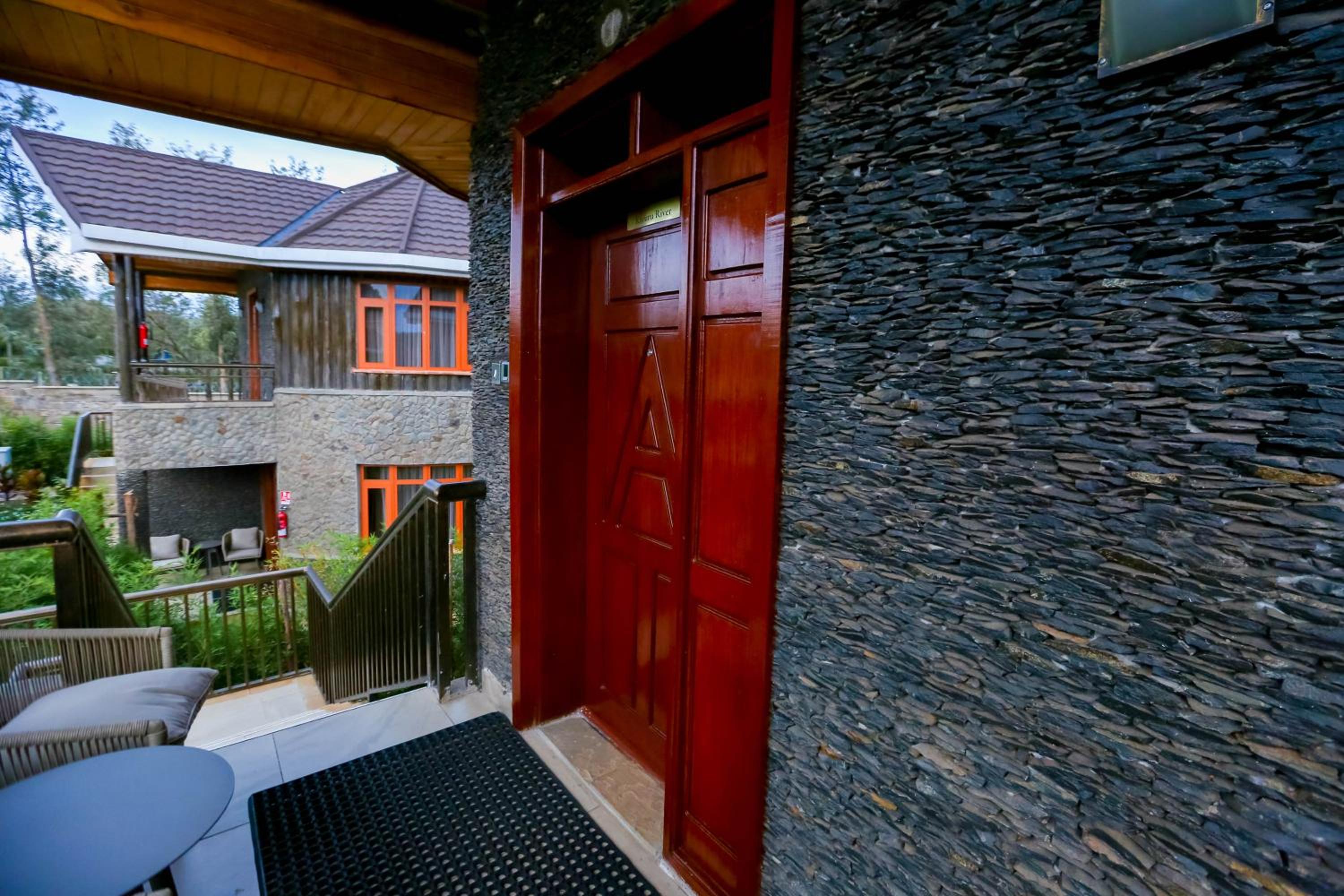 Standard Double Room - Photo 7