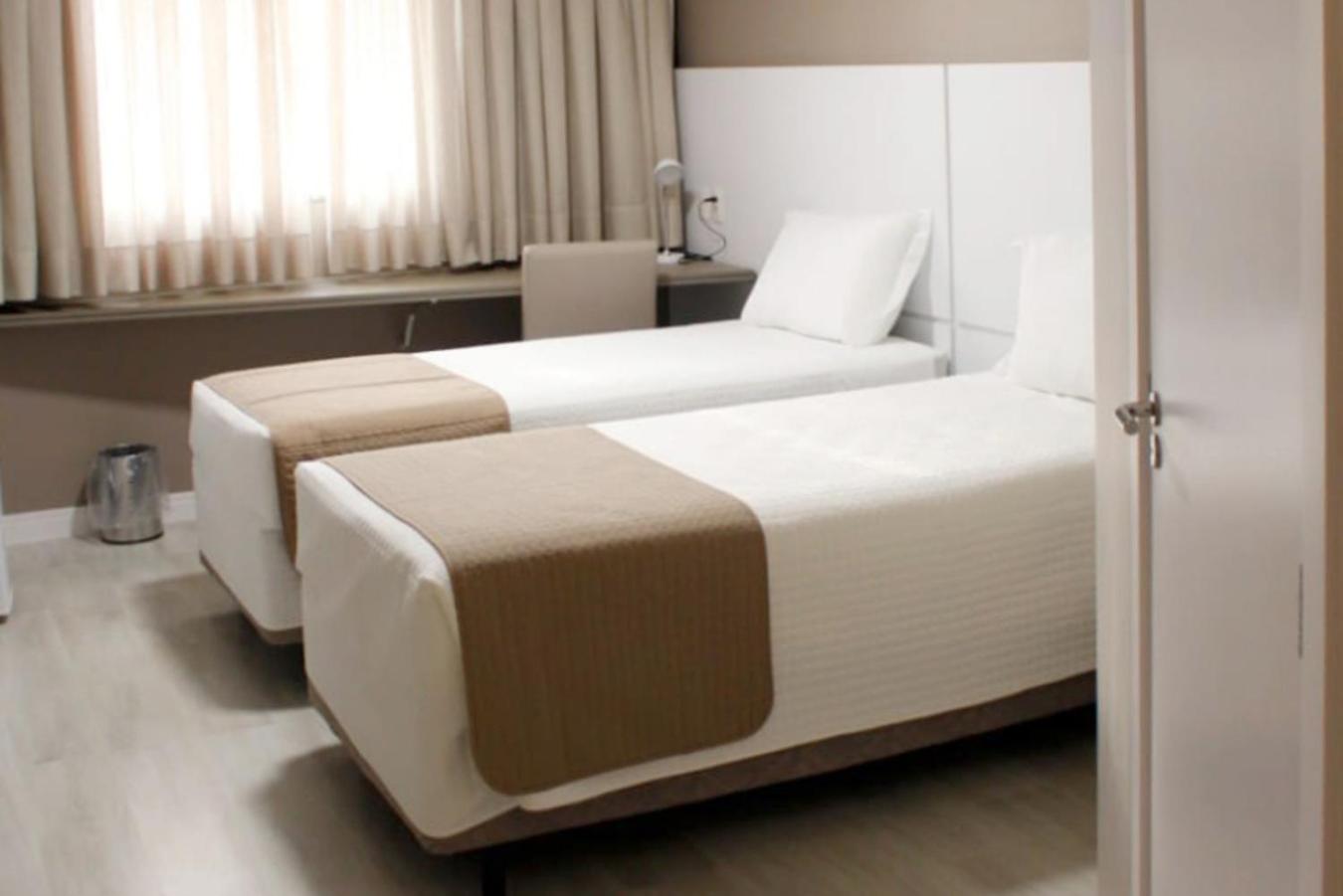 Deluxe Twin Room photo 3