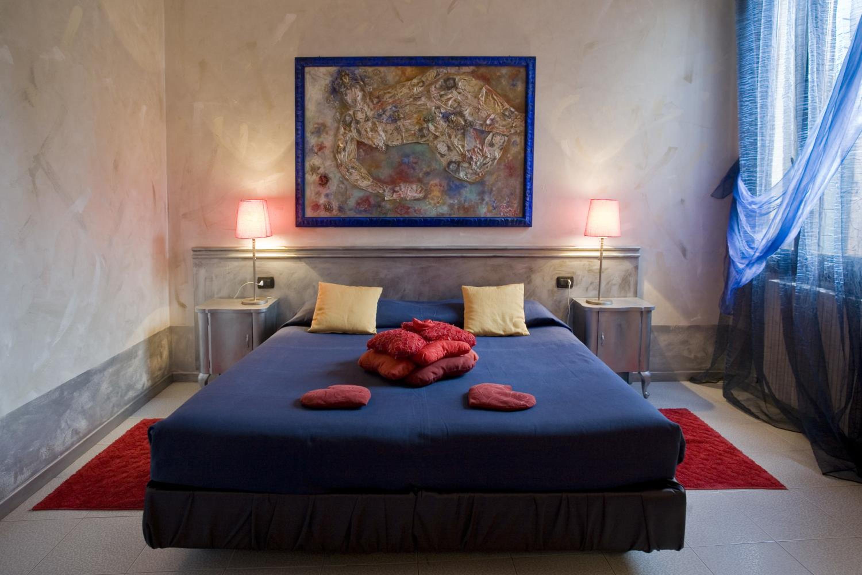 Double Room - Photo 11
