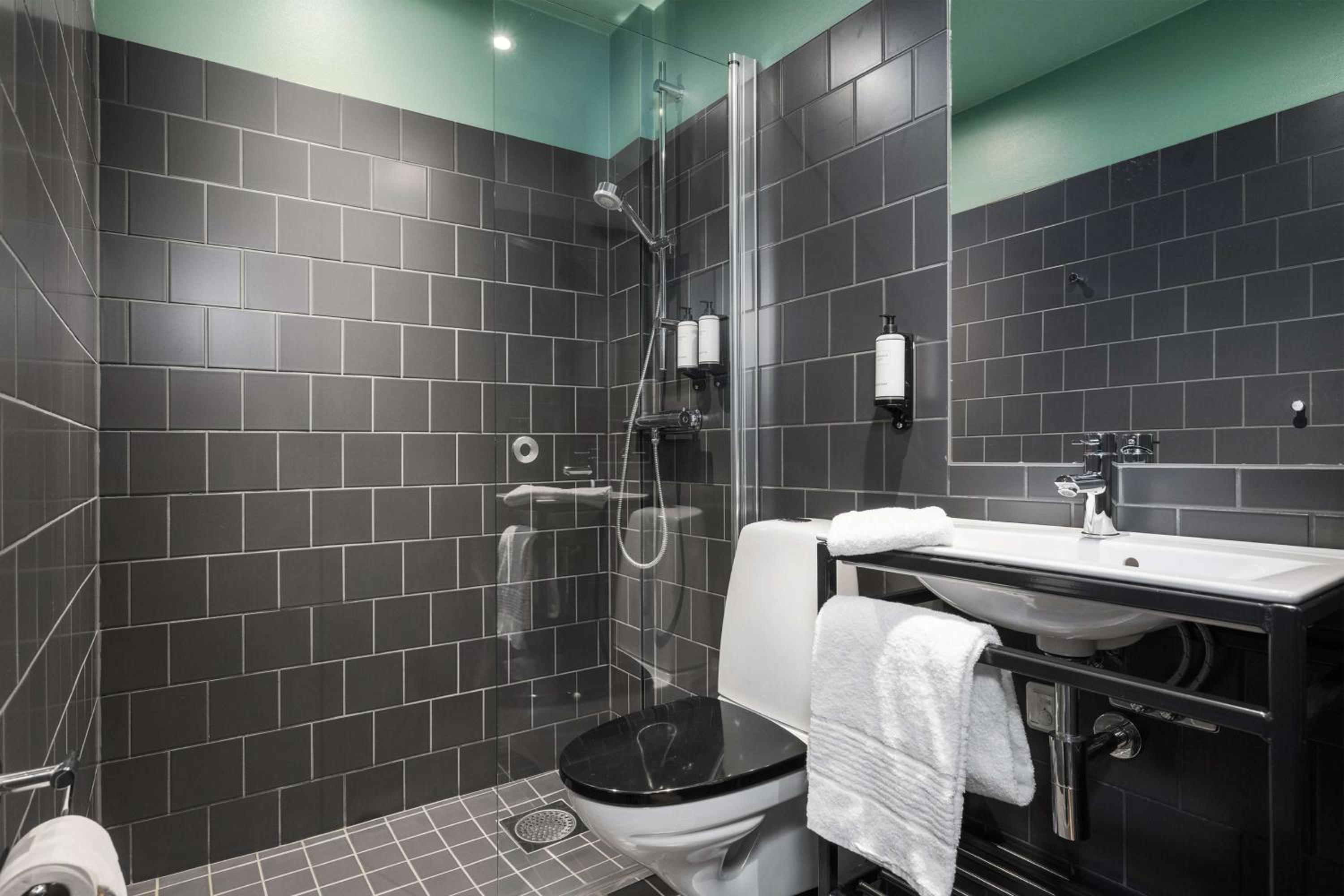 Standard Single Room - Photo 5