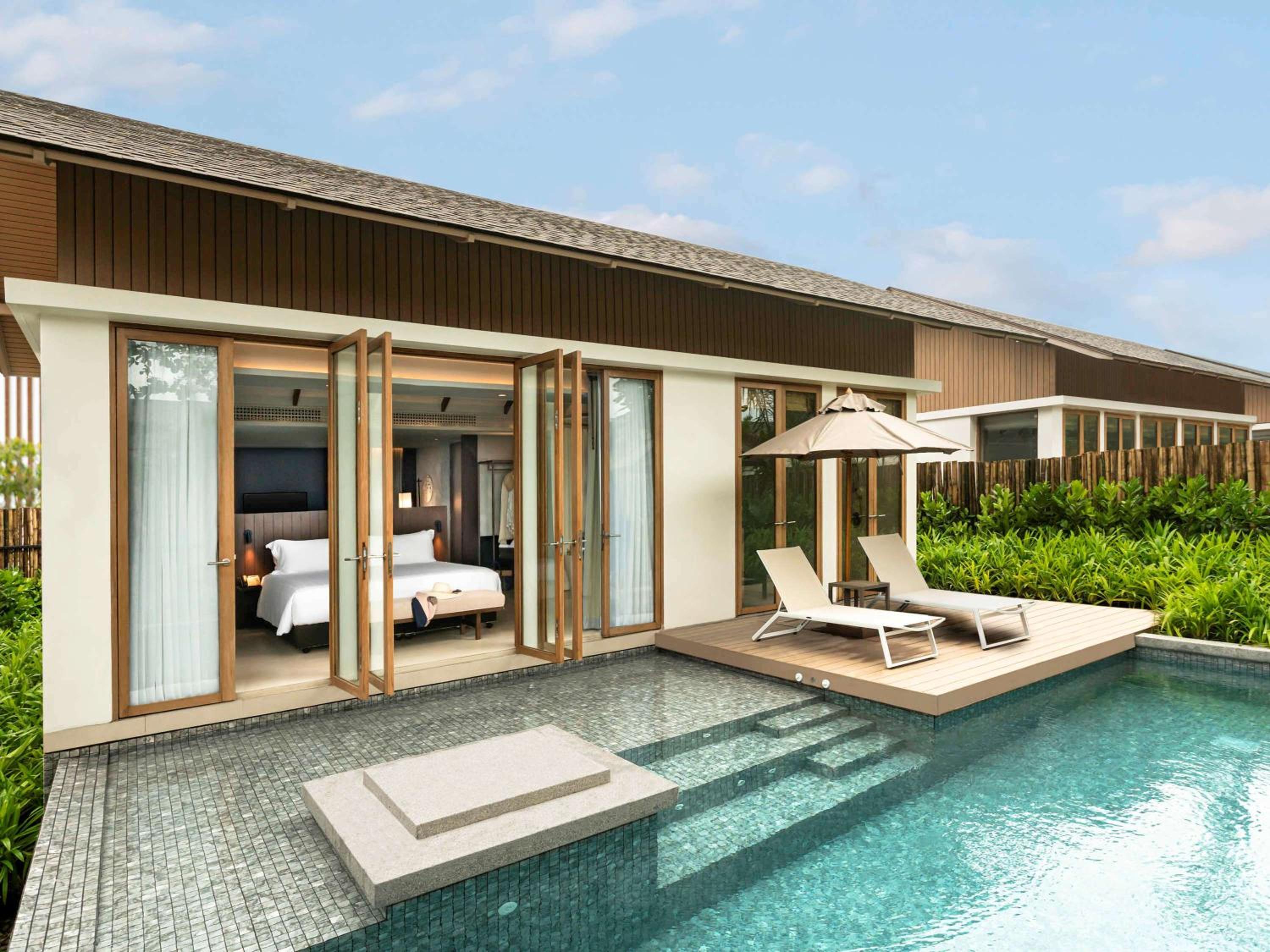 Luxury King Villa with a Pool - Photo 9