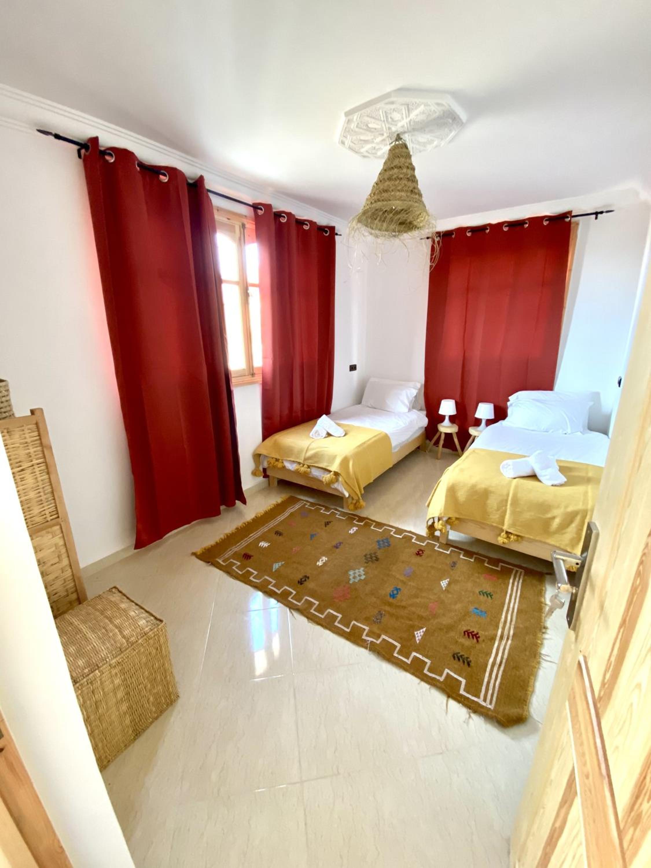 Double or Twin Room with Sea View photo 2