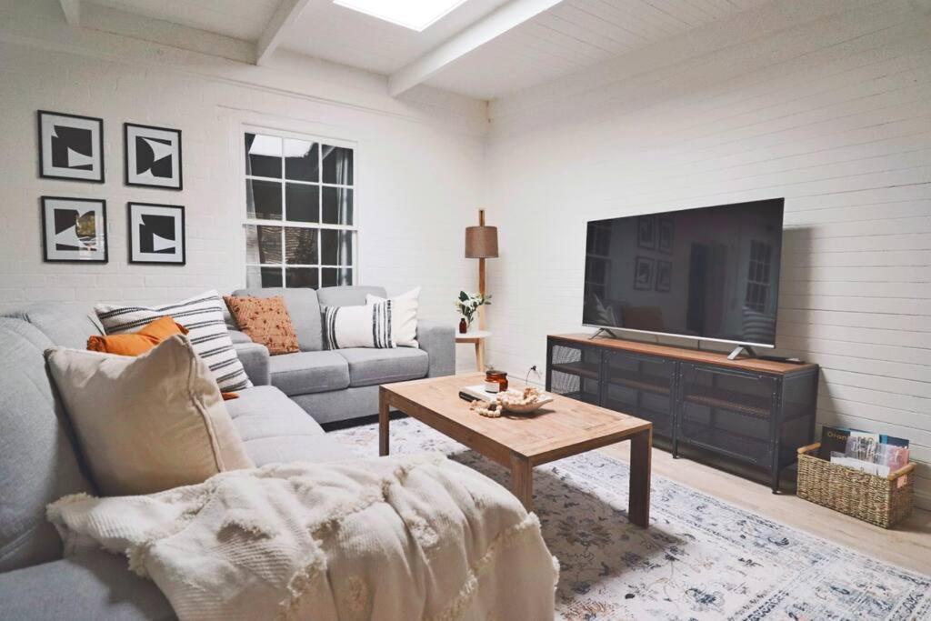 Four-Bedroom House photo 3