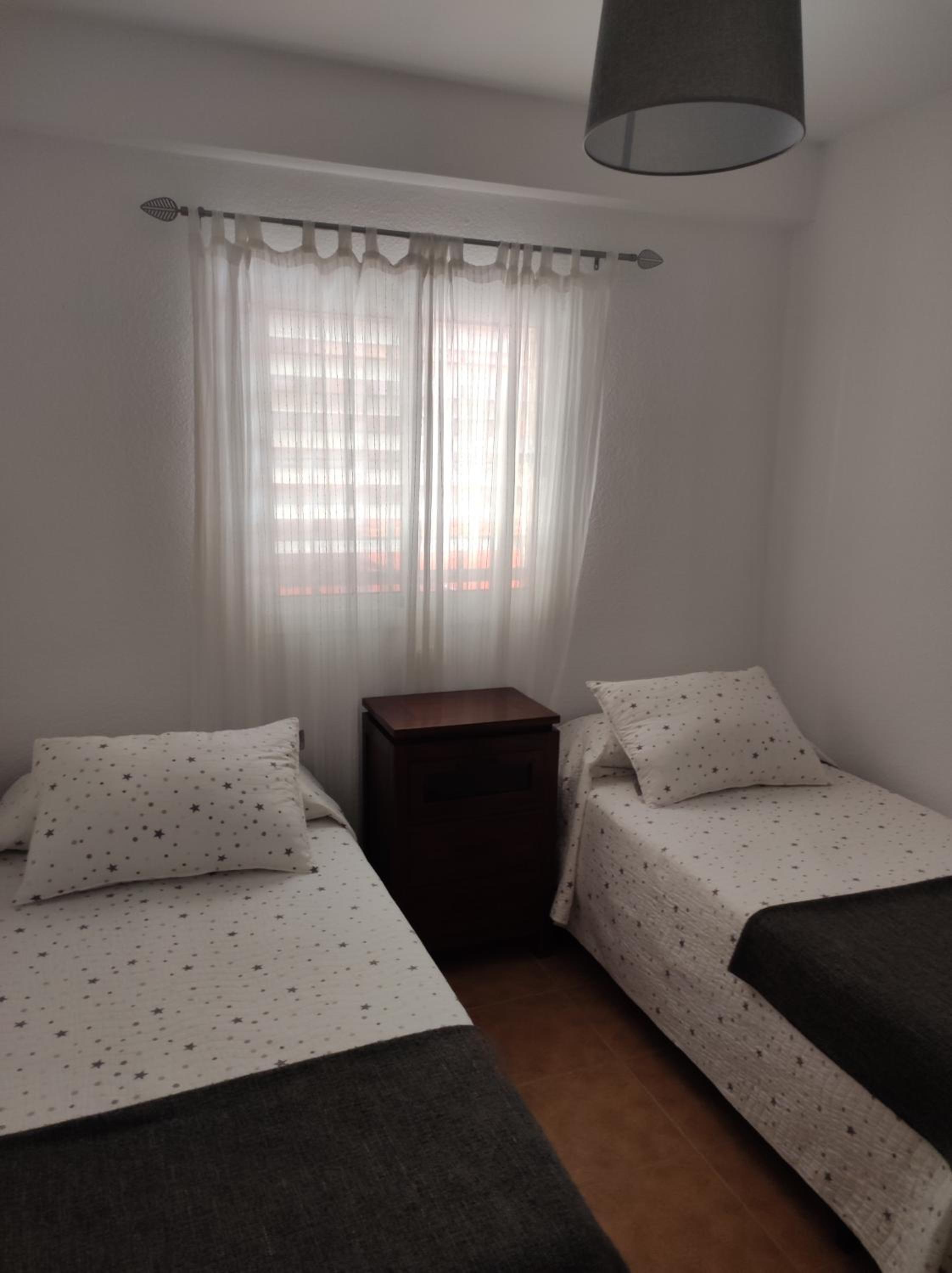 Apartamento con vista a la piscina