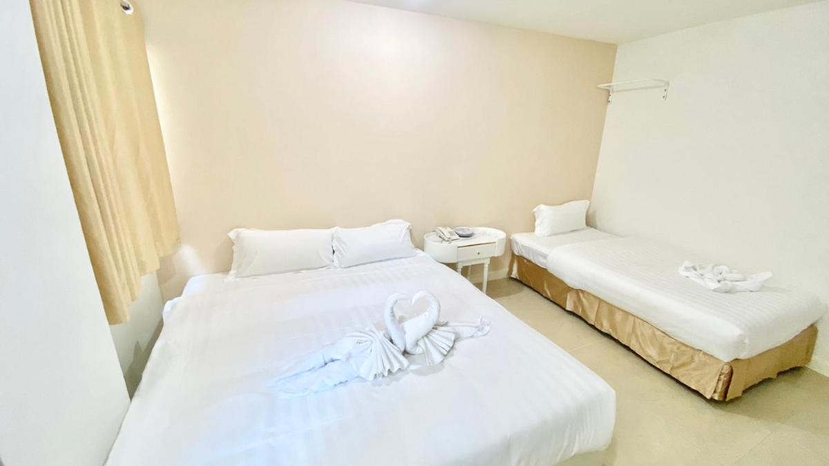 Standard Twin Room photo 2
