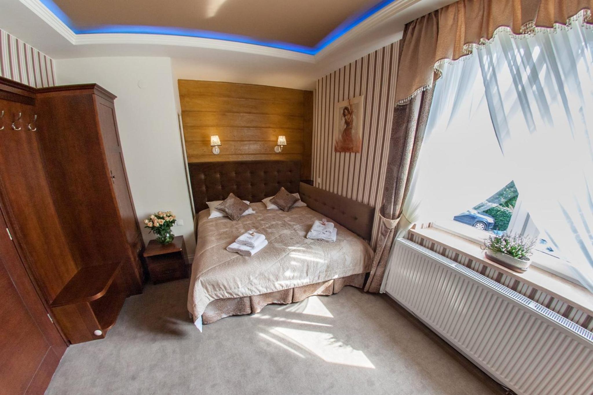 Deluxe Double or Twin Room - Photo 1