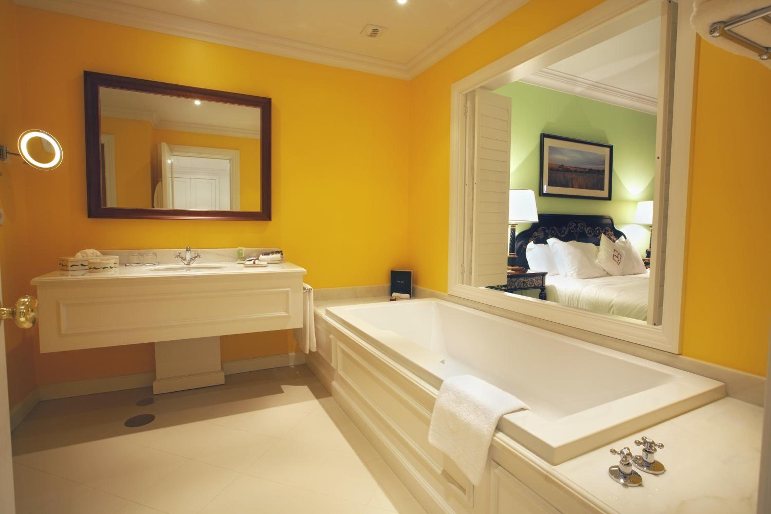Superior Deluxe Double Room with Panoramic River View - Photo 3