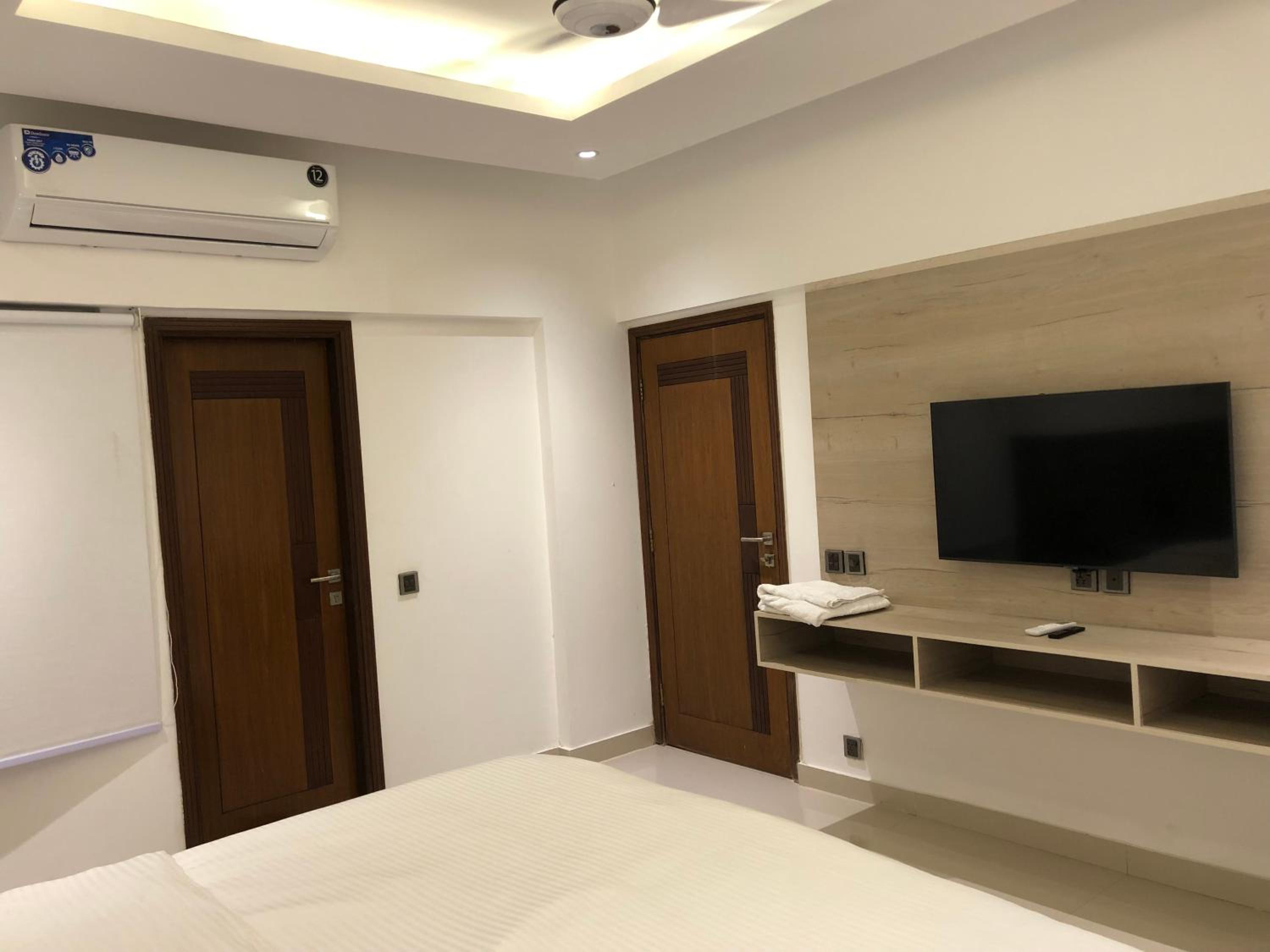 Deluxe Double Room photo 2