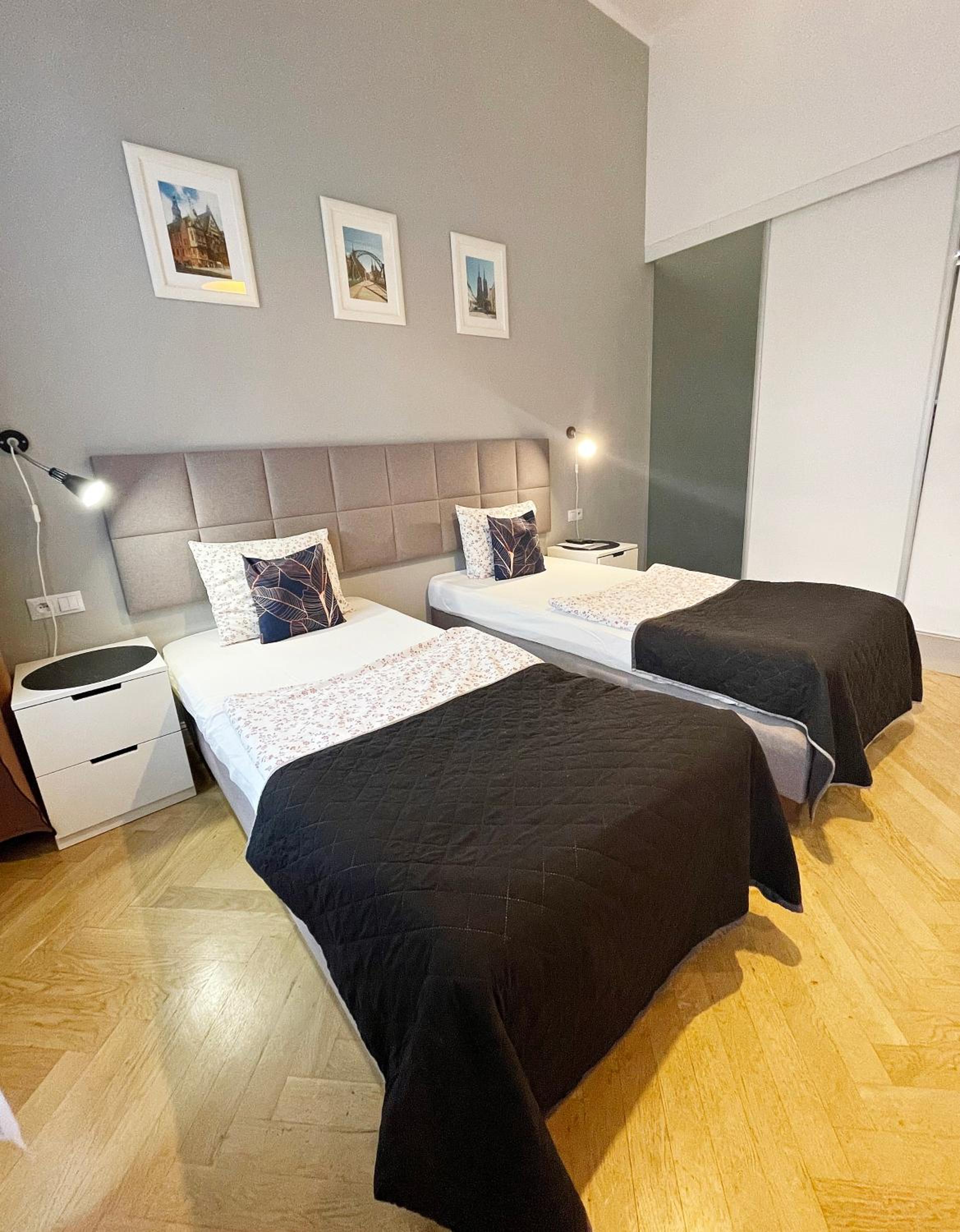 Deluxe Apartment with City View and Balcony photo 1