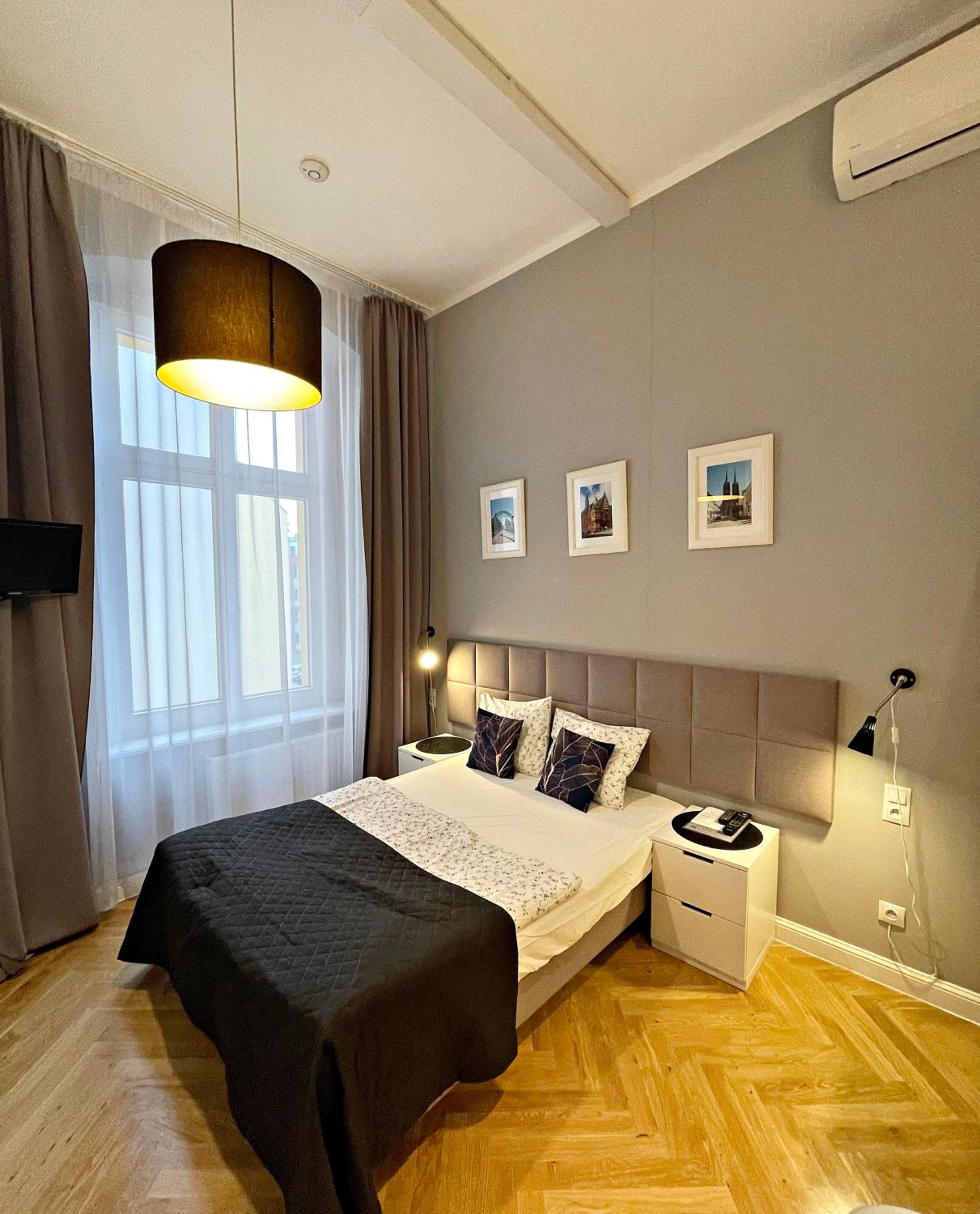 Standard Apartment with Courtyard View - Photo 1