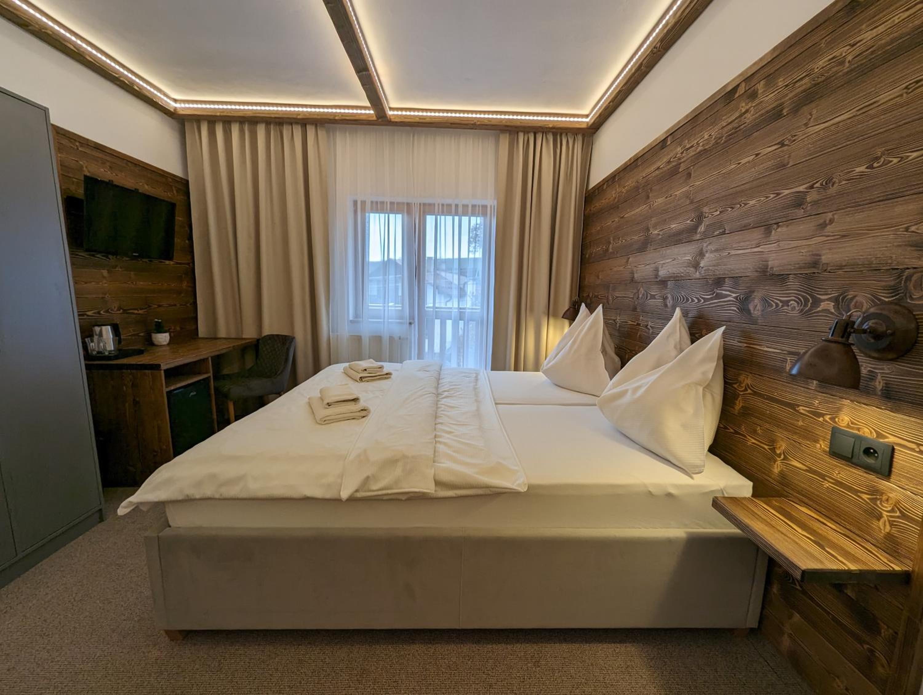 Double Room with Sofa Bed photo 1