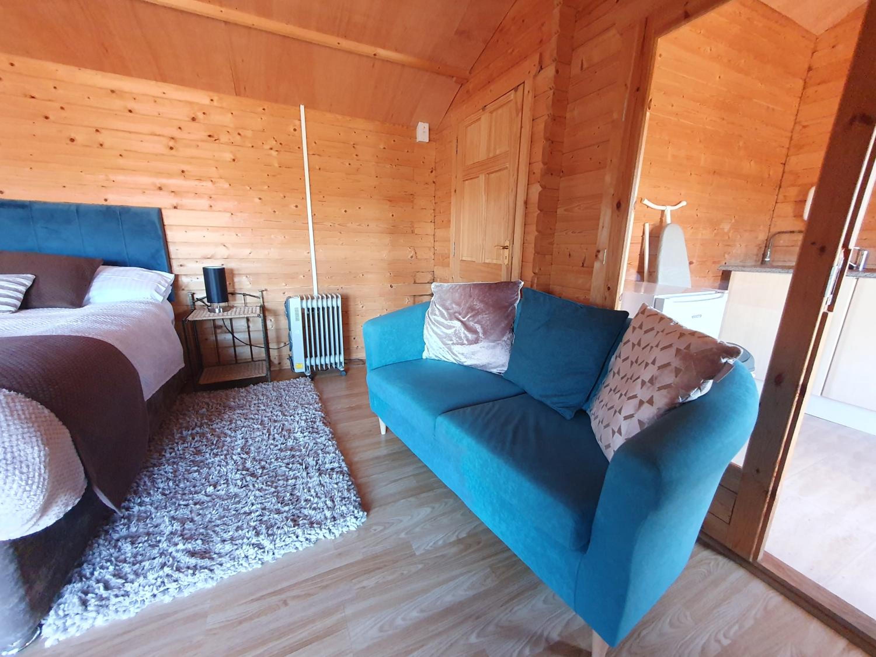 One-Bedroom Chalet - Photo 2