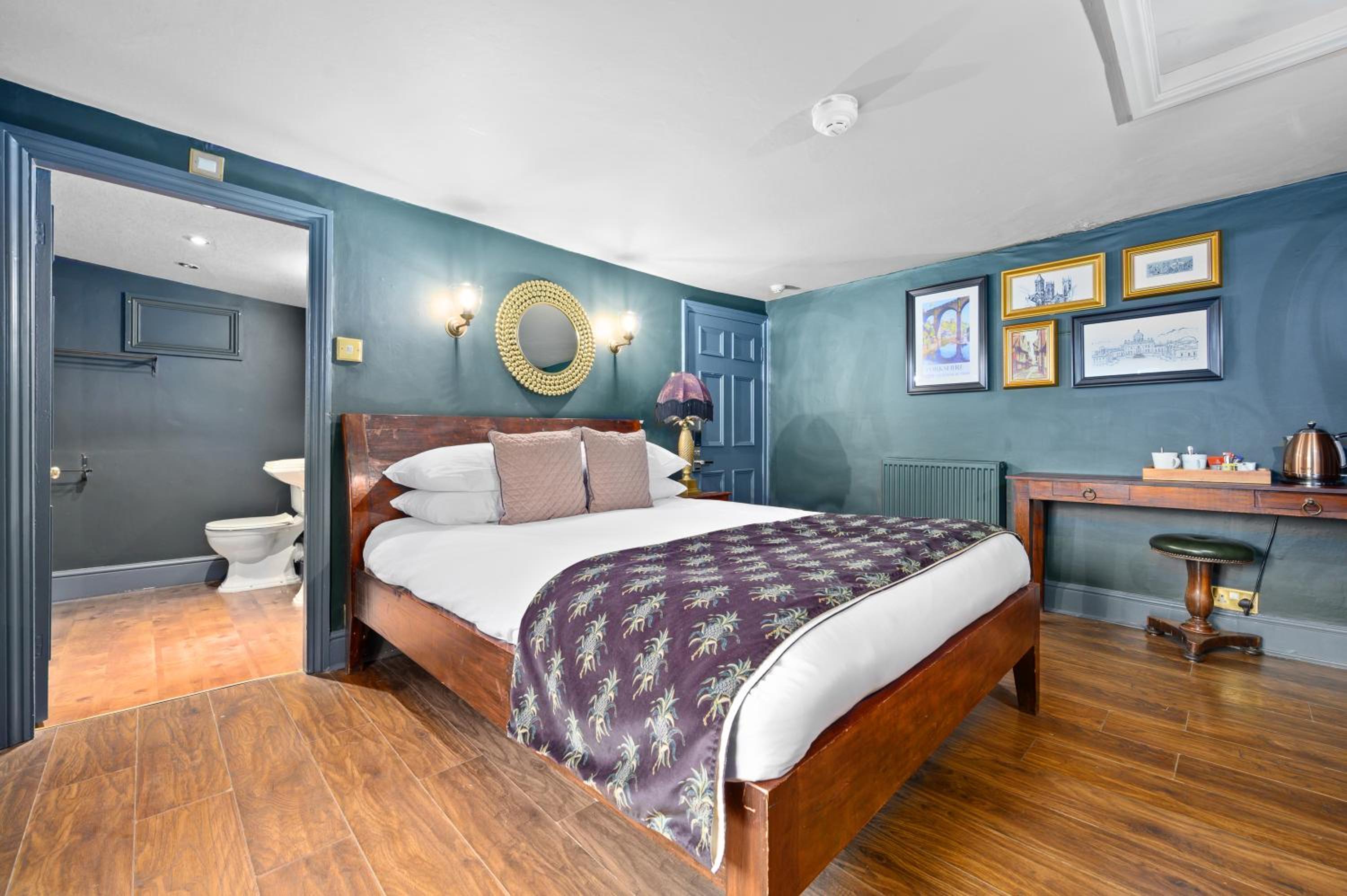 Deluxe Double Room with Garden View photo 2