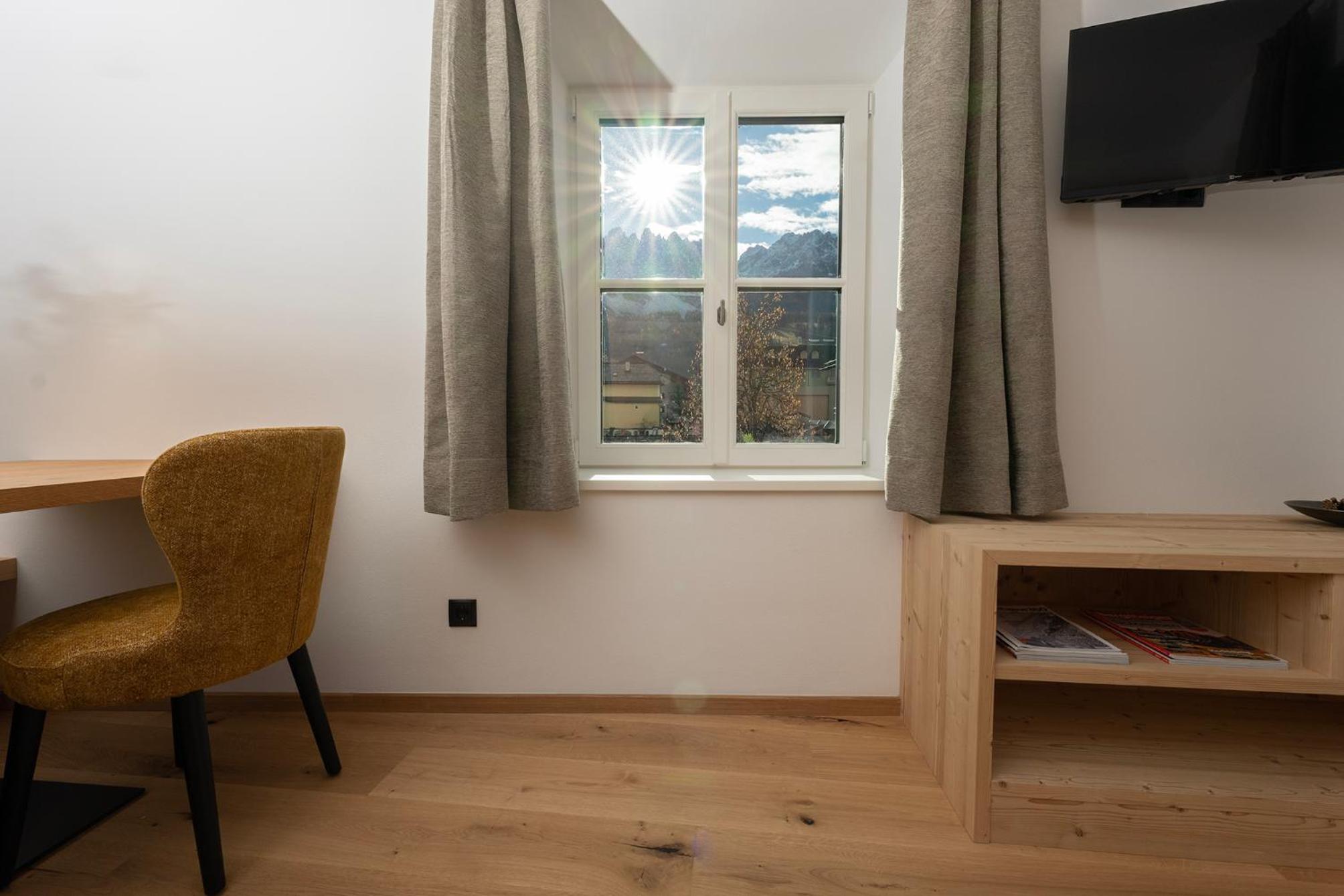 Apartment with Mountain View photo 2