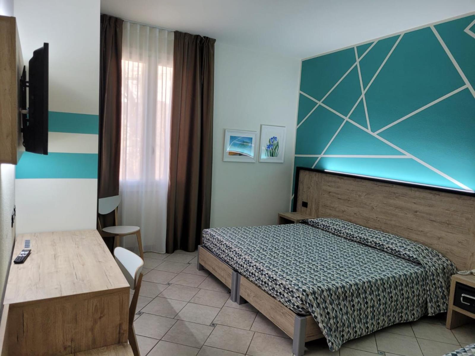 Double Room - Photo 9