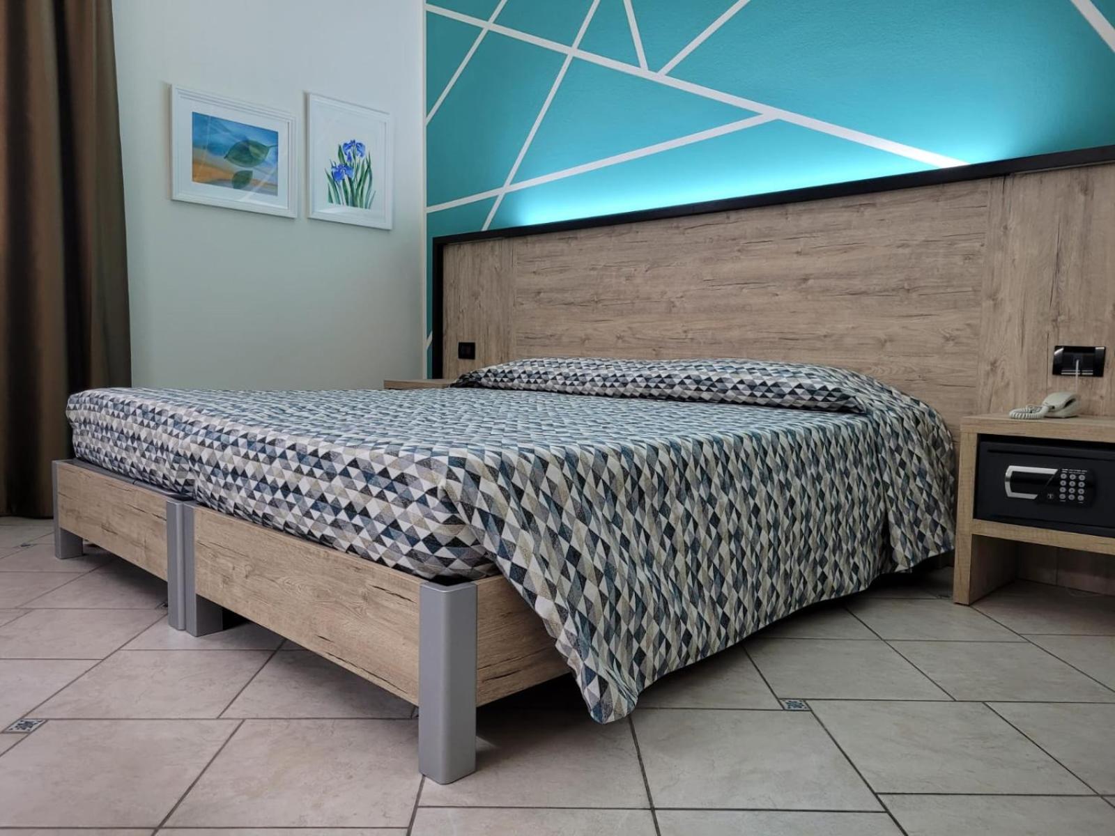 Double Room - Photo 4