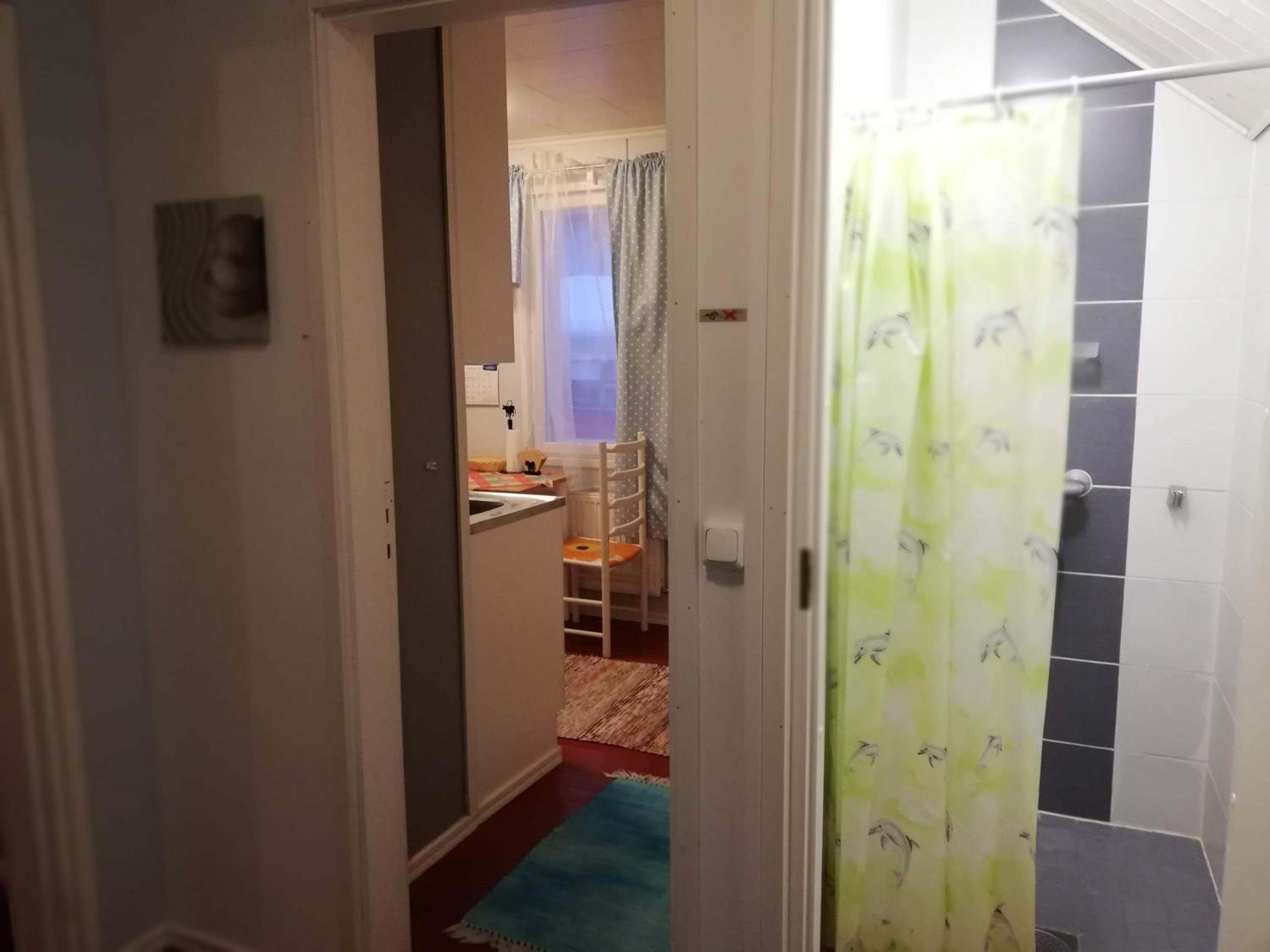 Studio Apartment - Photo 8