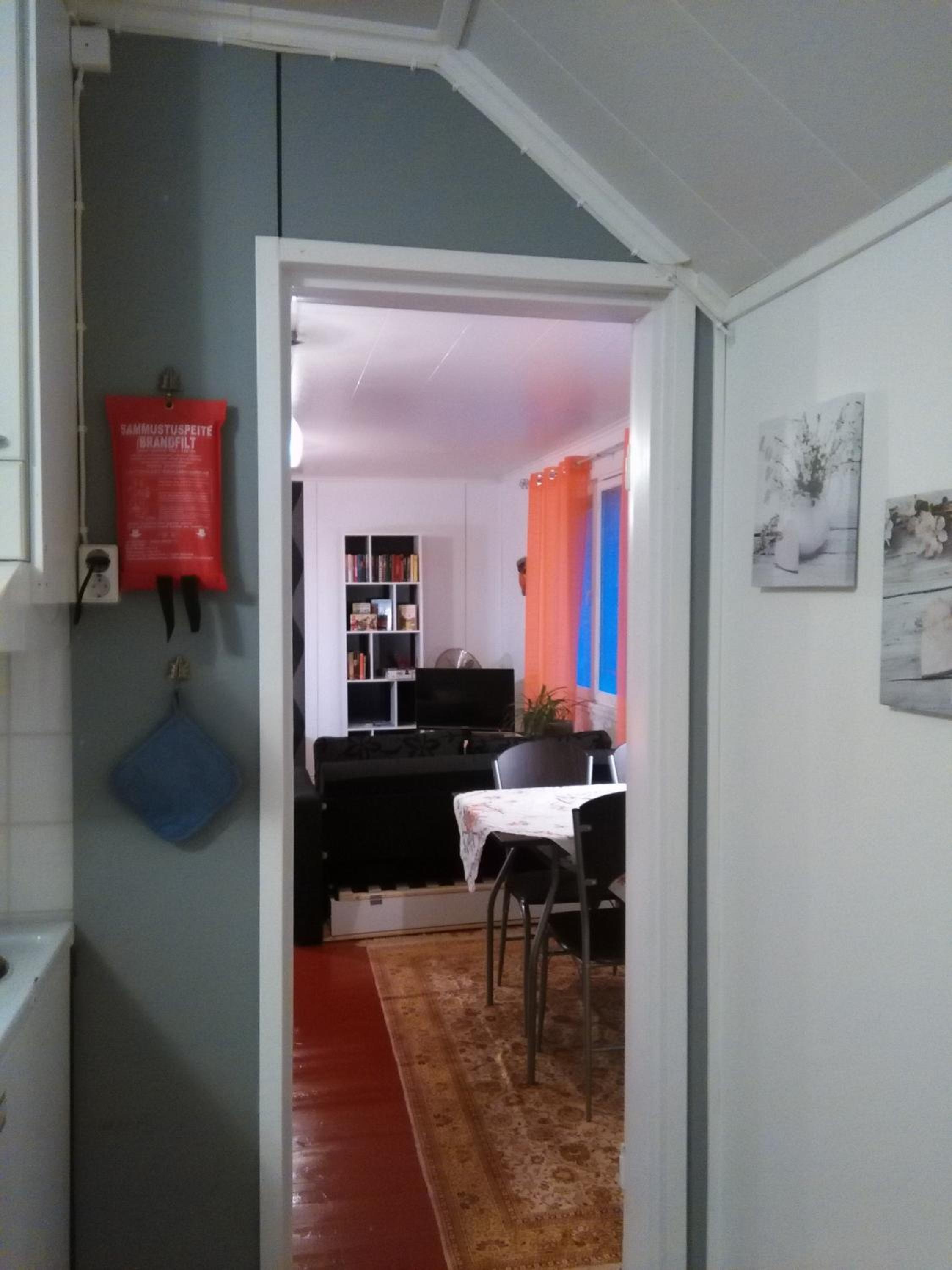 Studio Apartment - Photo 13
