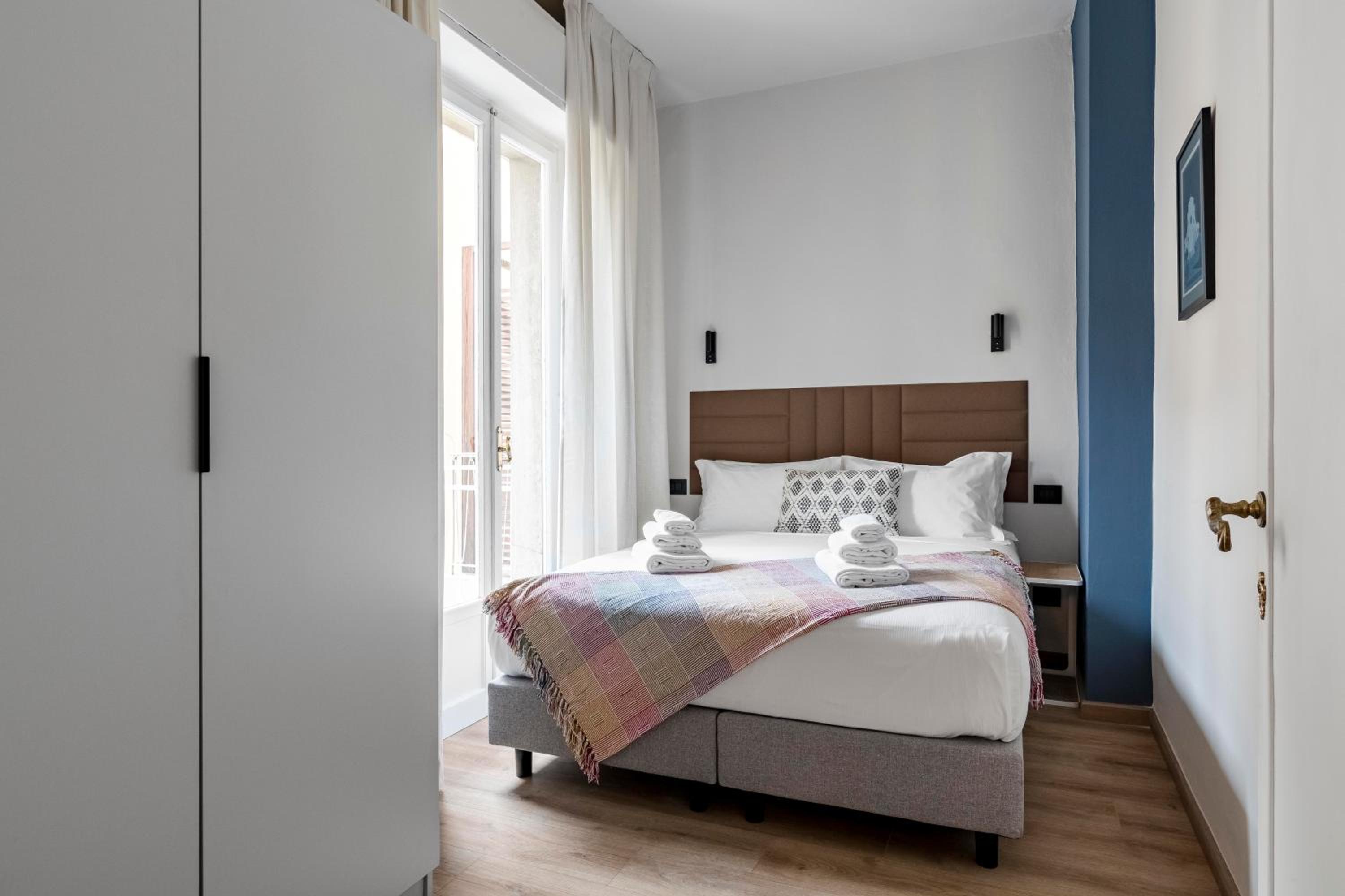 Original Apartment - 1 Bedroom - Balcony with Kitchen photo 1