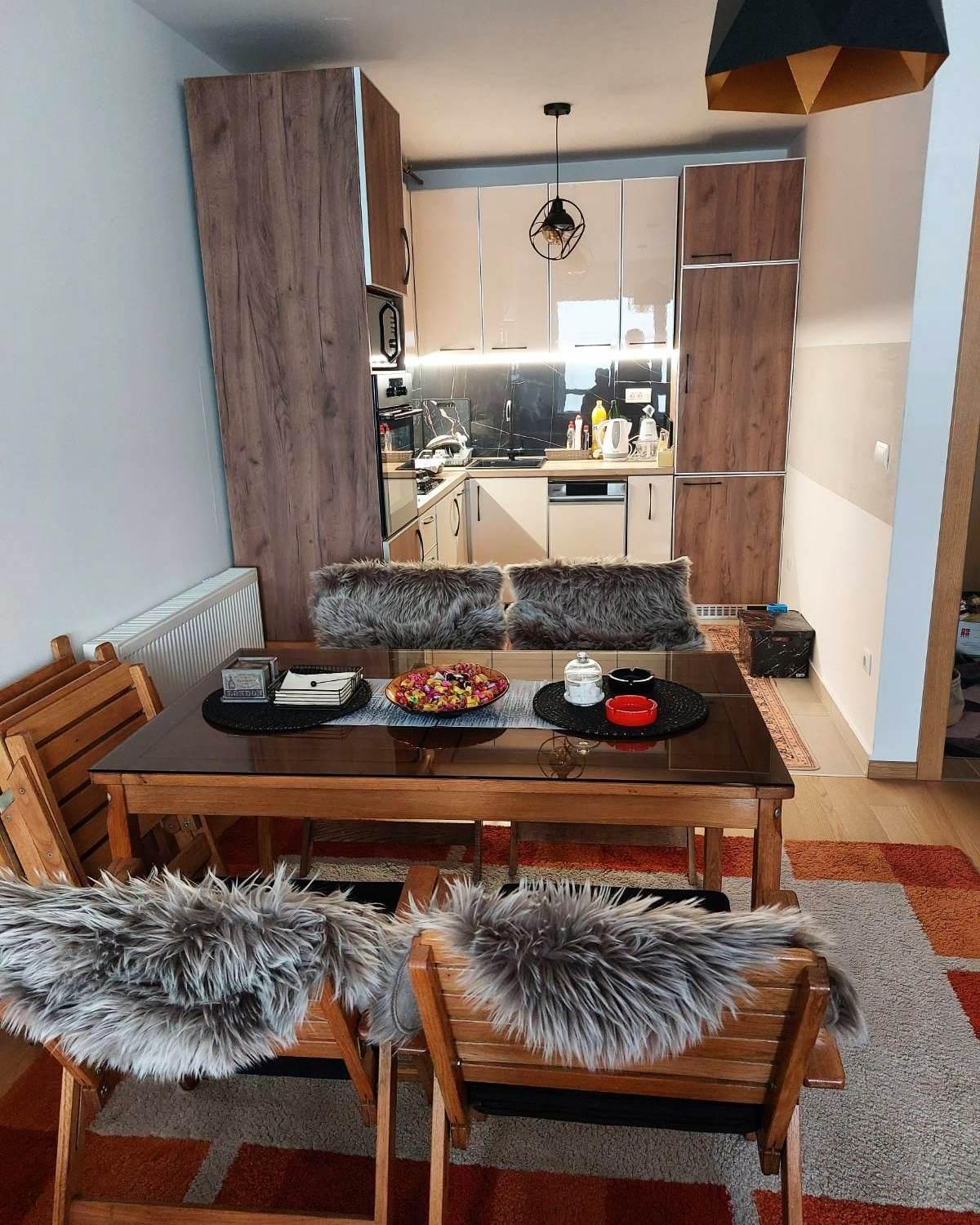 One-Bedroom Apartment photo 2