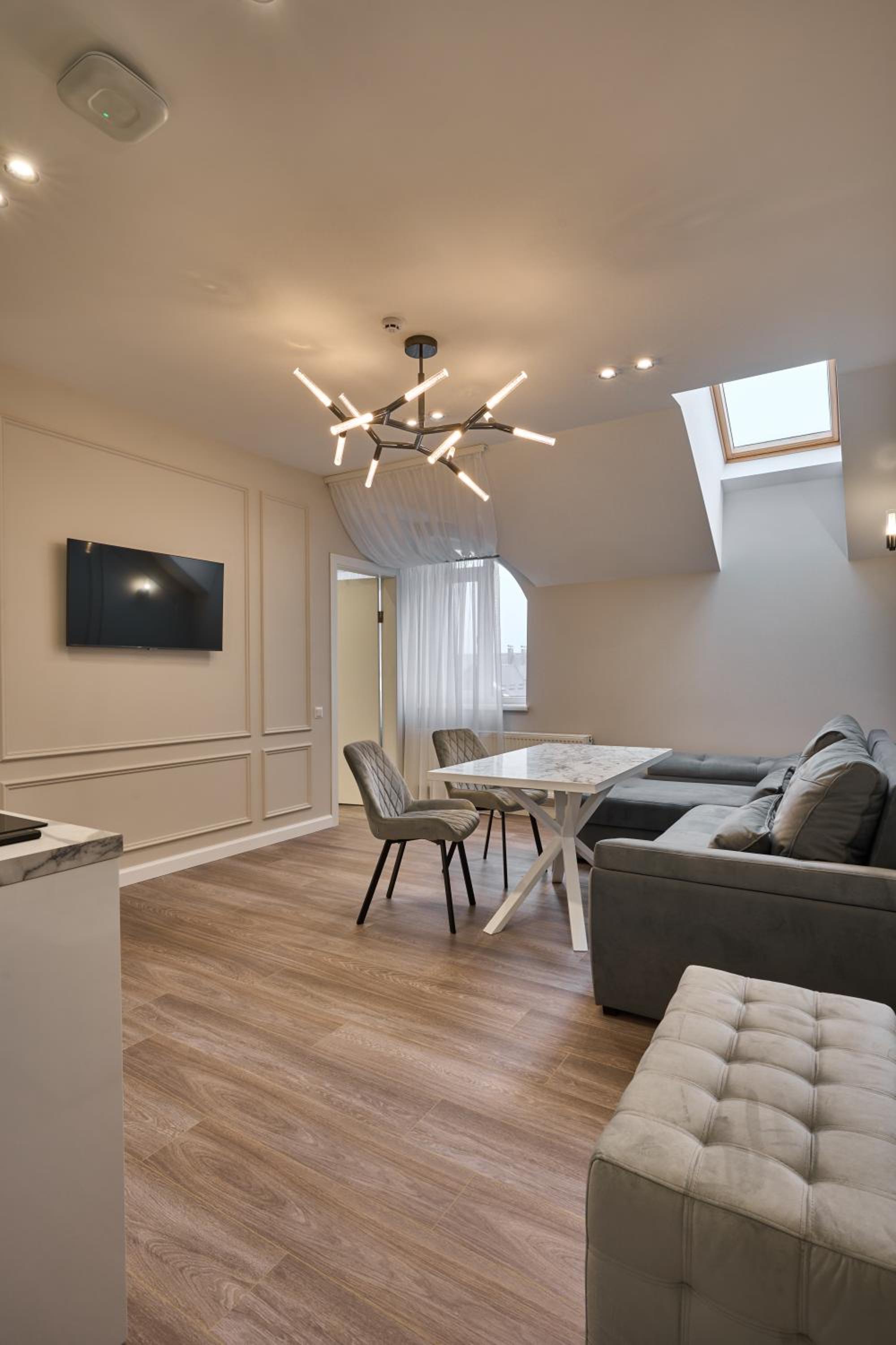 Deluxe Apartment