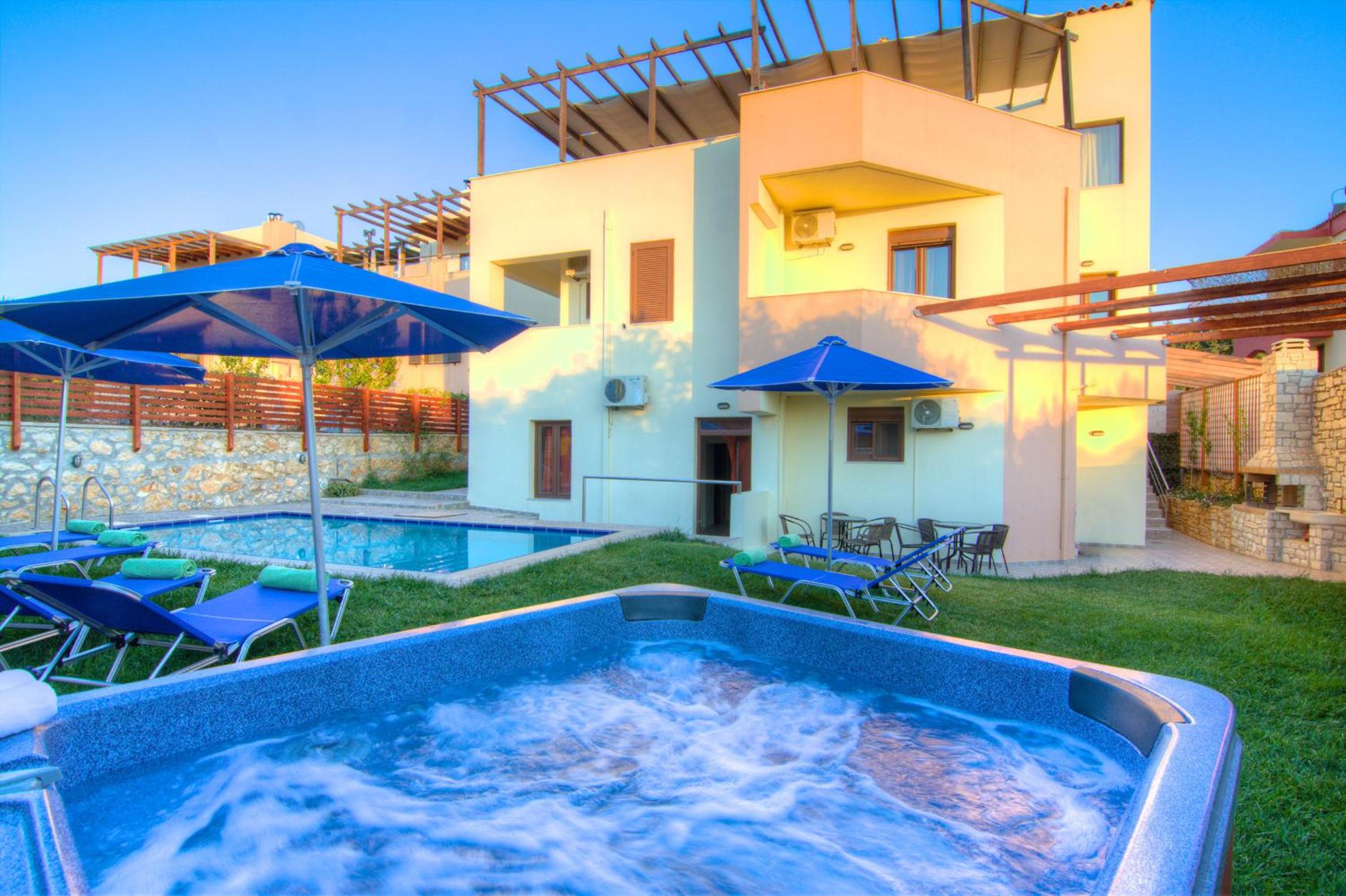 Villa photo 2
