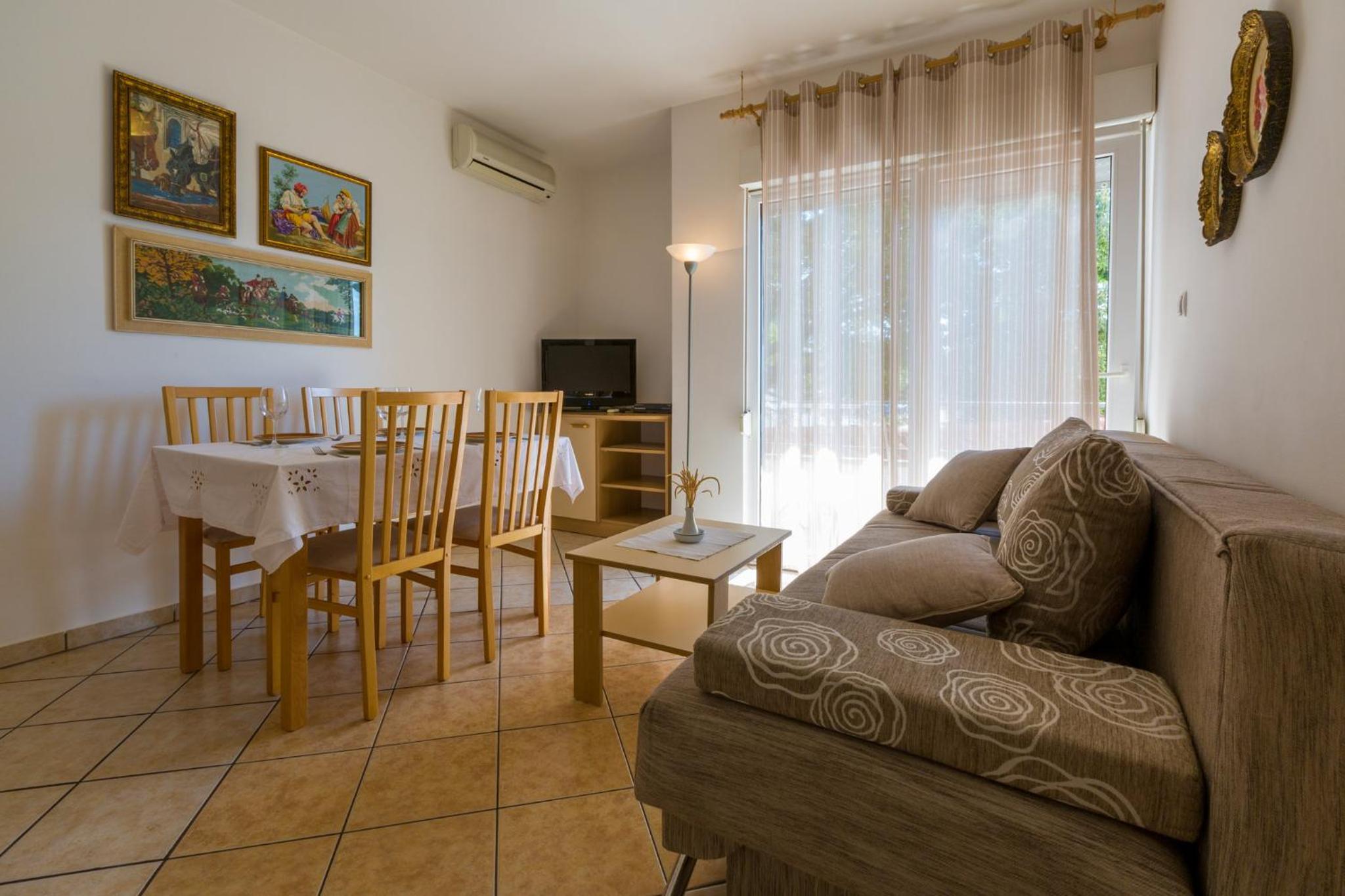 Apartment with Balcony photo 1